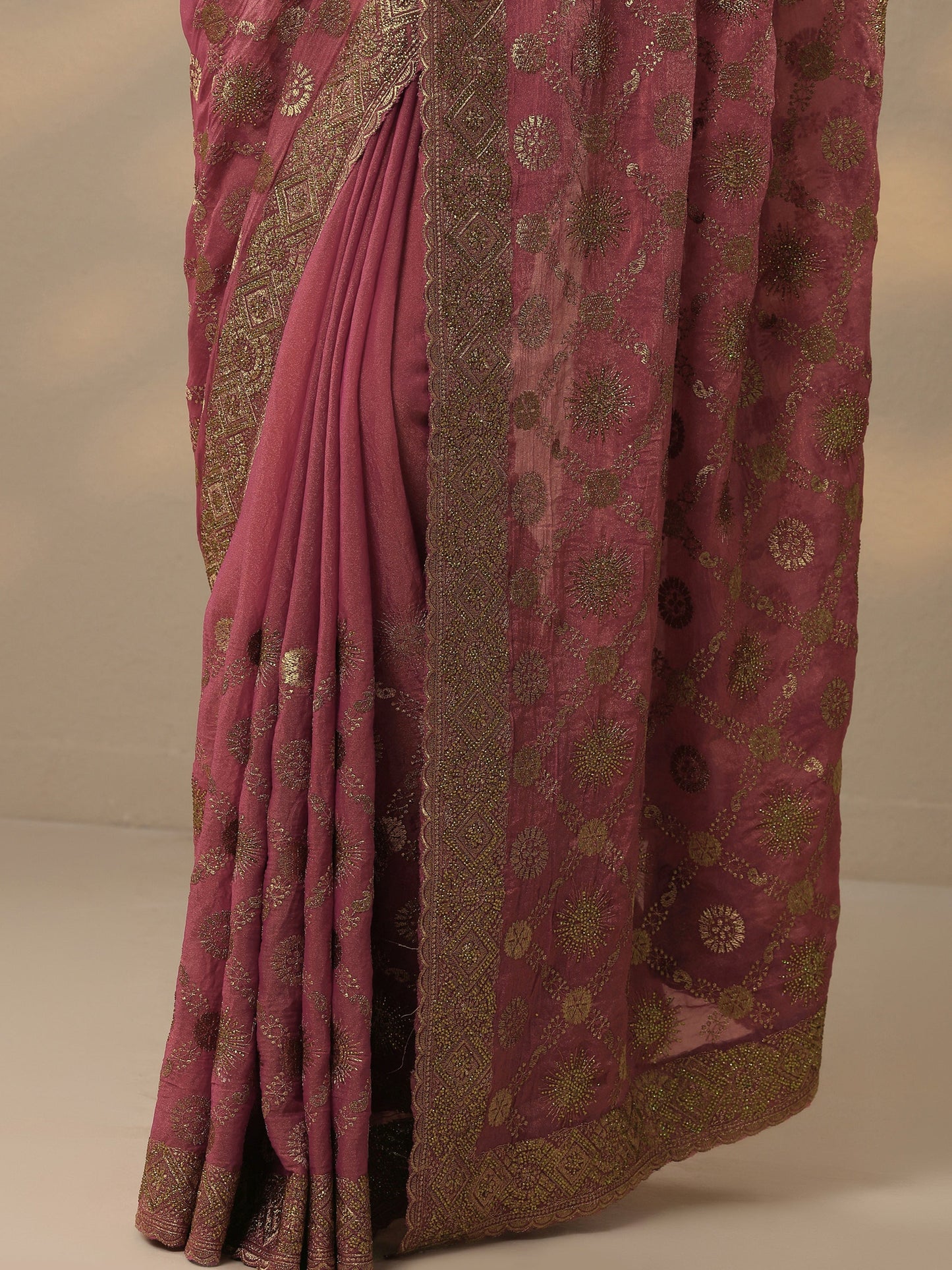 Pink Embroidered Banarasi Silk Blend Saree With Unstitched Blouse Piece