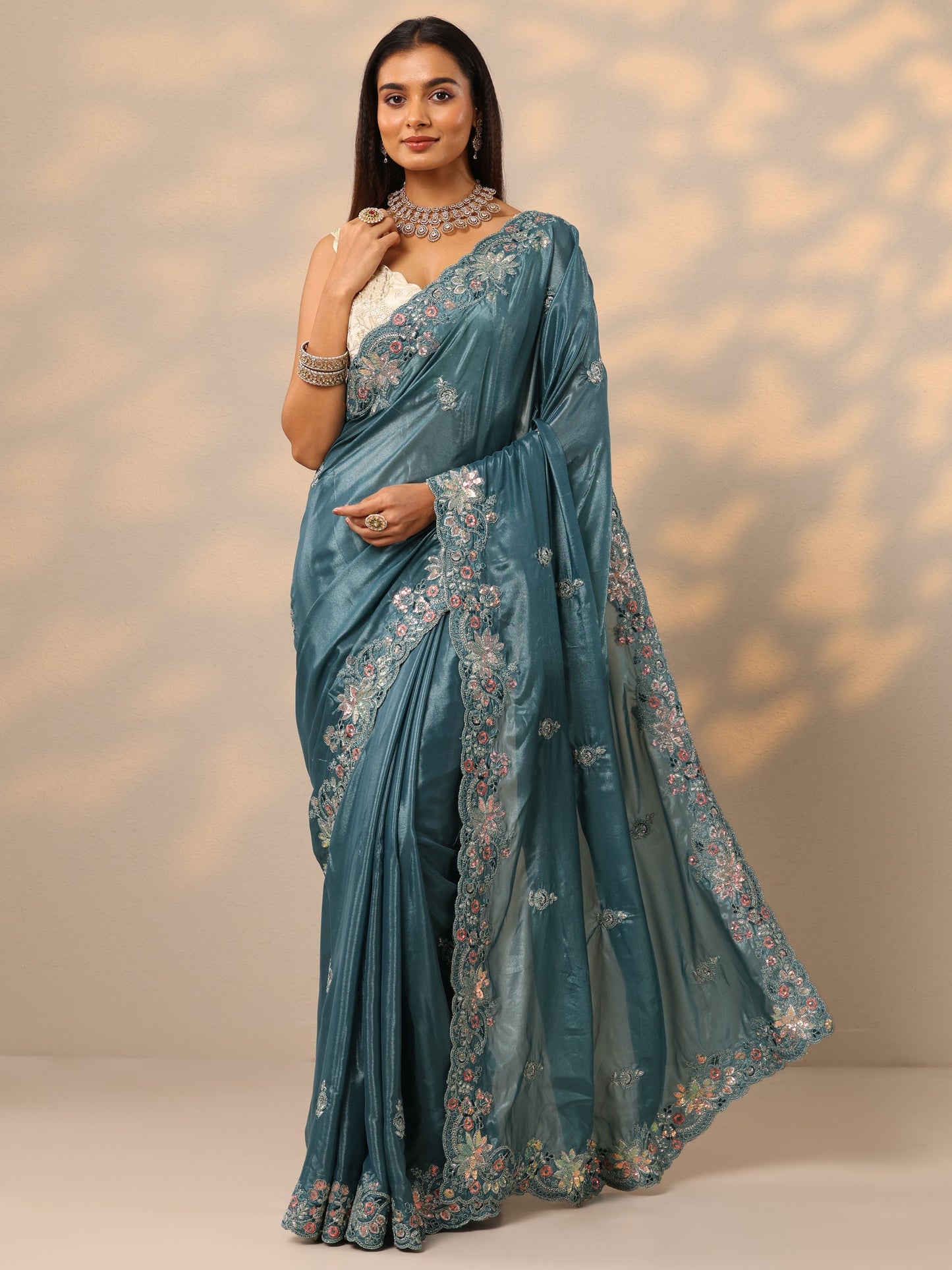 Blue Embroidered Silk blend Saree With Unstitched Blouse Piece