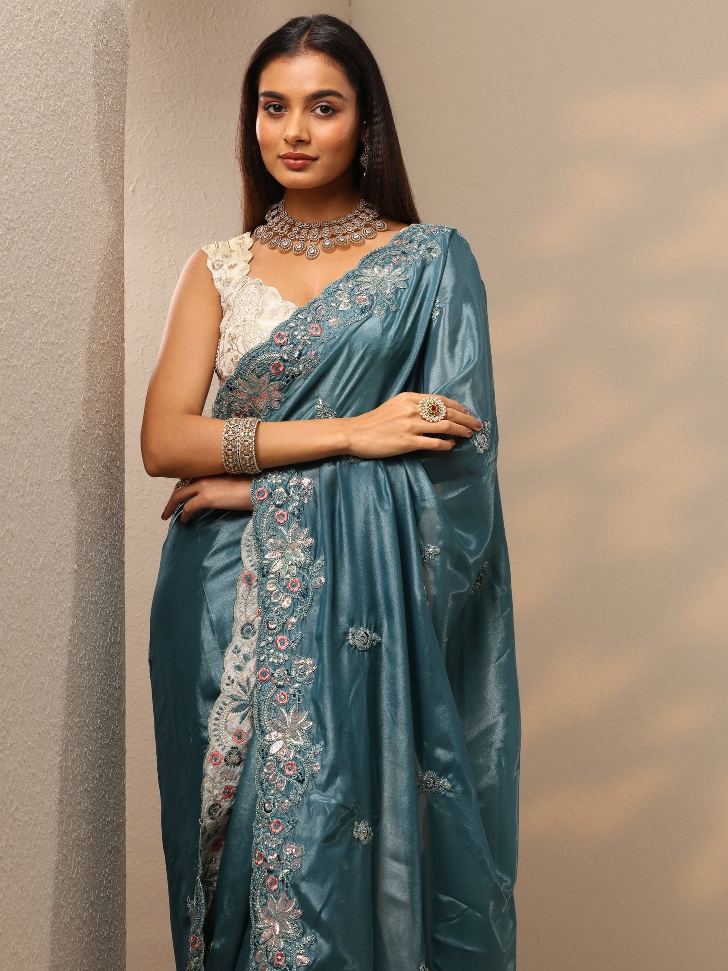 Blue Embroidered Silk blend Saree With Unstitched Blouse Piece