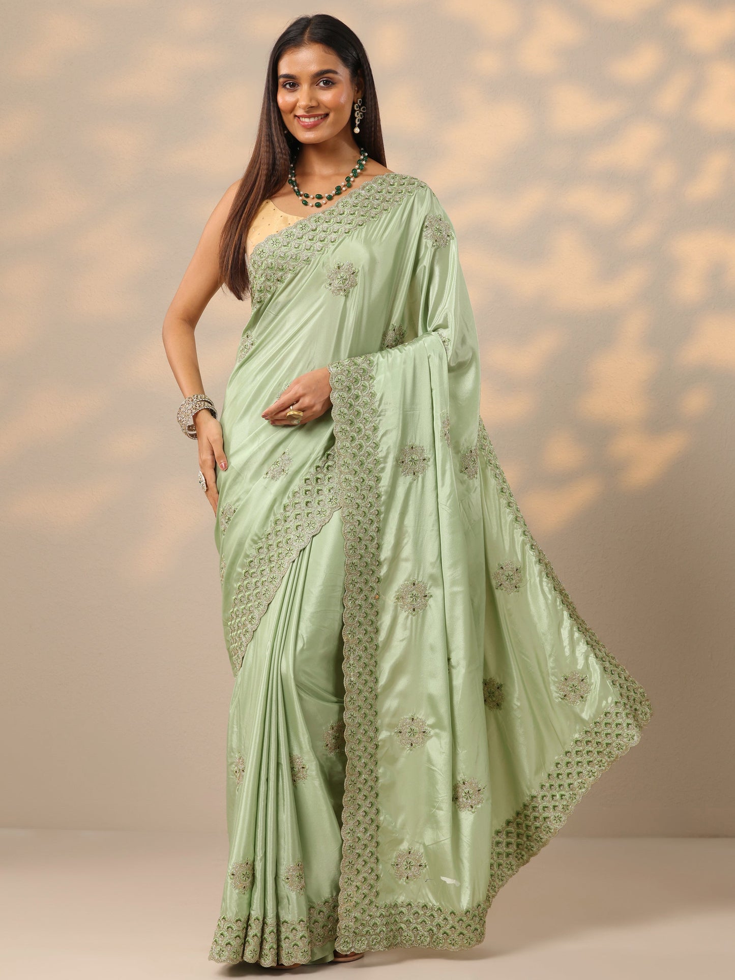 Green Embroidered Crepe Saree With Unstitched Blouse Piece