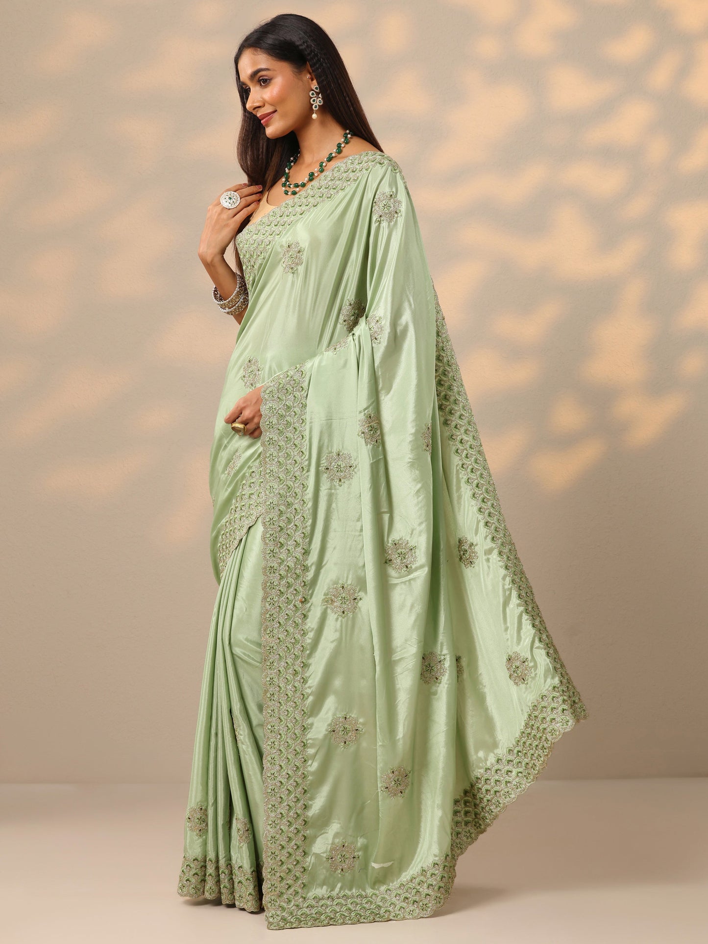 Green Embroidered Crepe Saree With Unstitched Blouse Piece