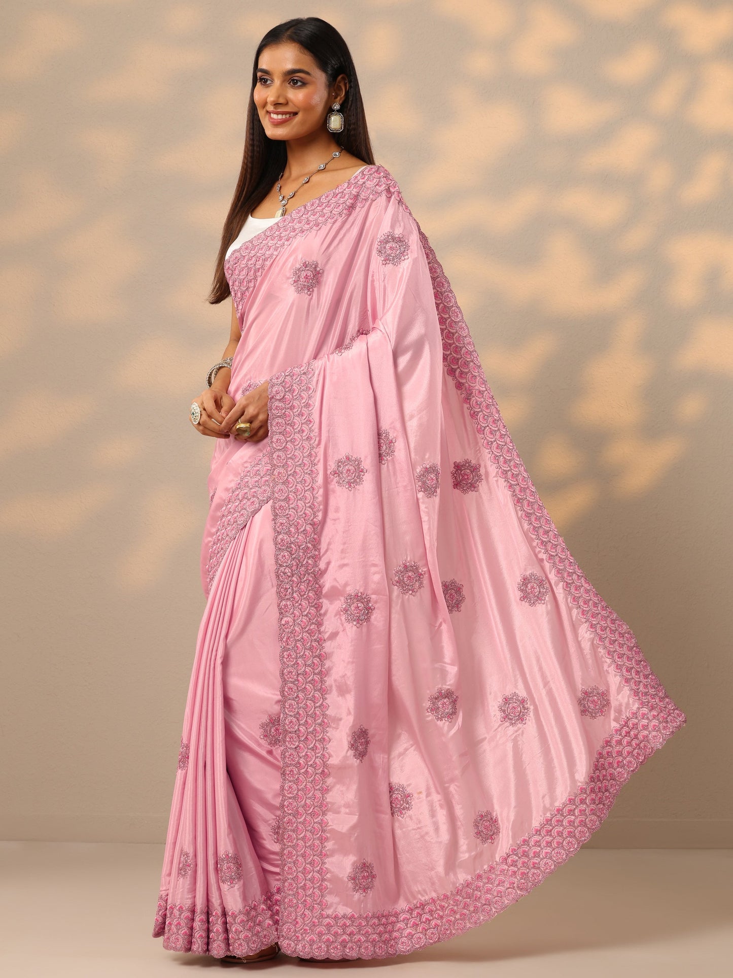 Pink Embroidered Crepe Saree With Unstitched Blouse Piece