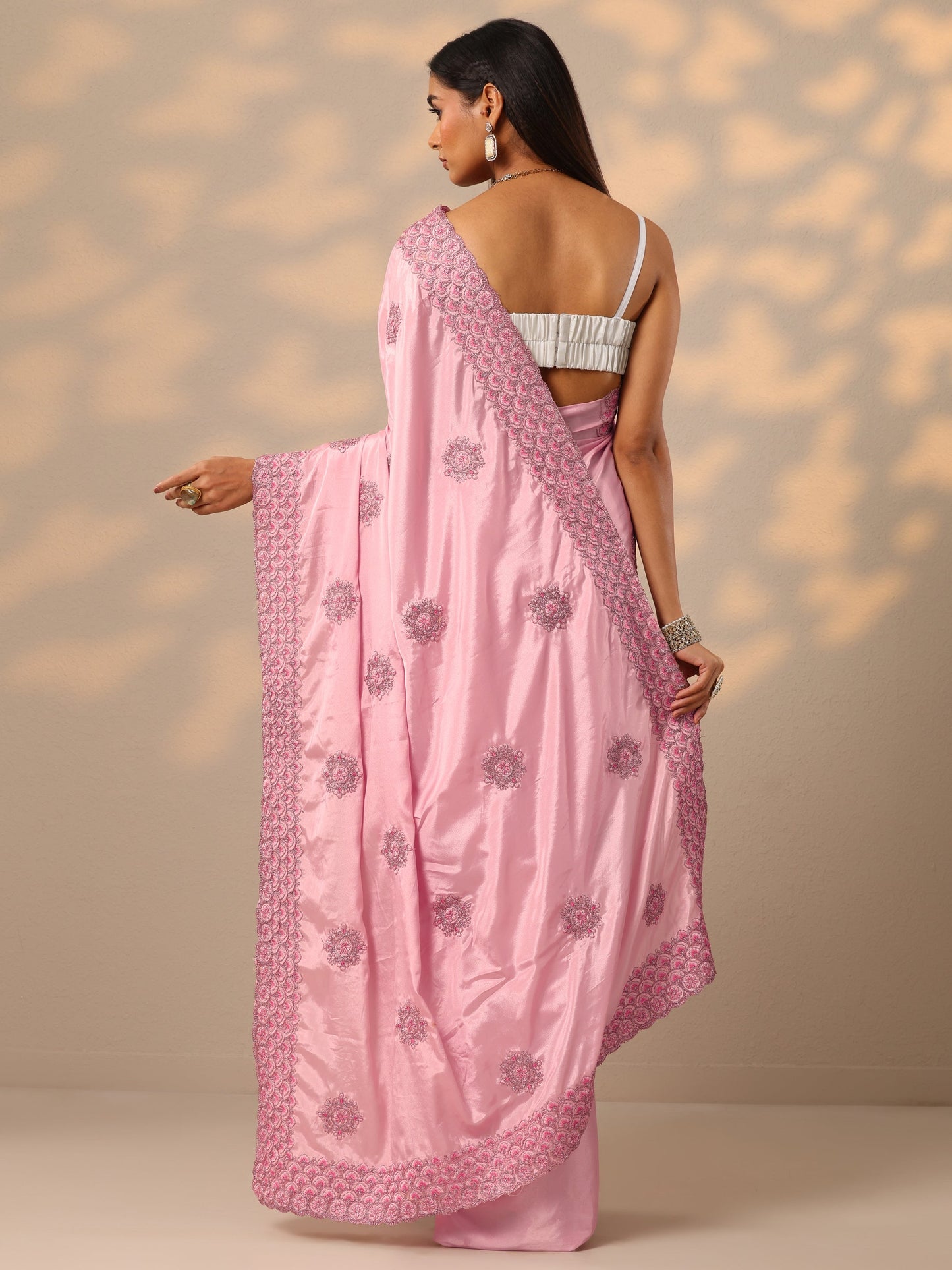 Pink Embroidered Crepe Saree With Unstitched Blouse Piece