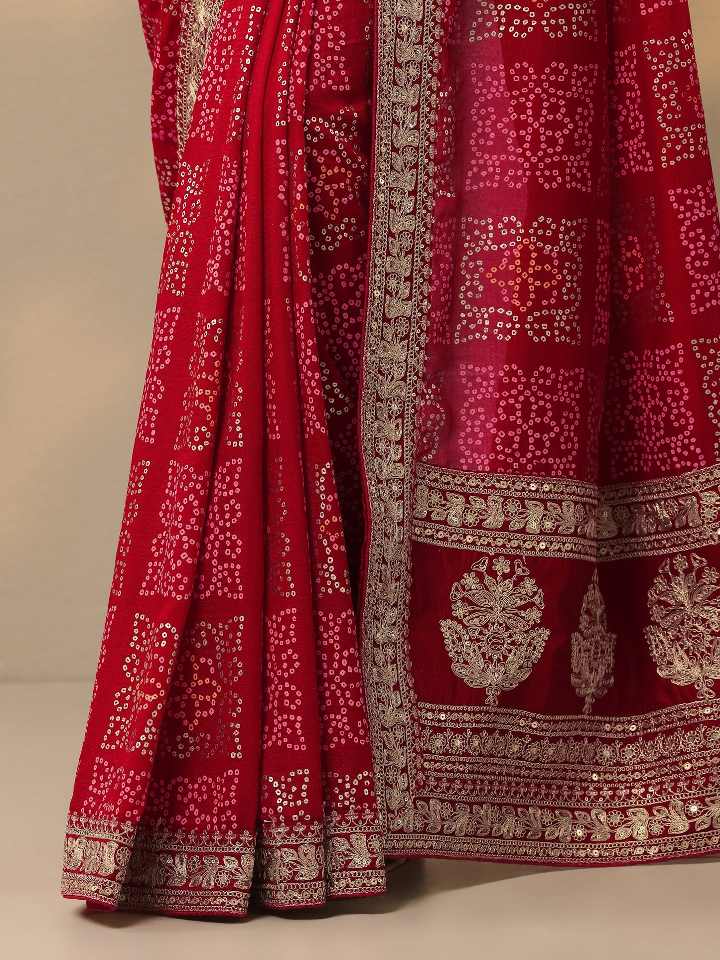 Red Bandhani  Printed Silk Blend Saree With Unstitched Blouse Piece