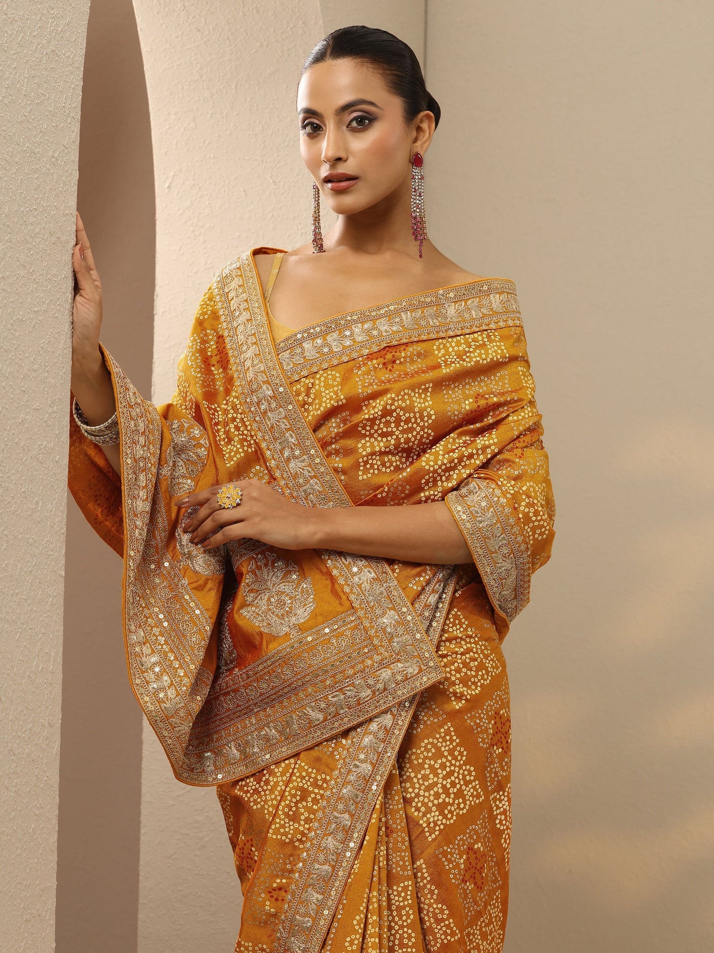 Mustard Bandhani  Printed Silk Blend Saree With Unstitched Blouse Piece