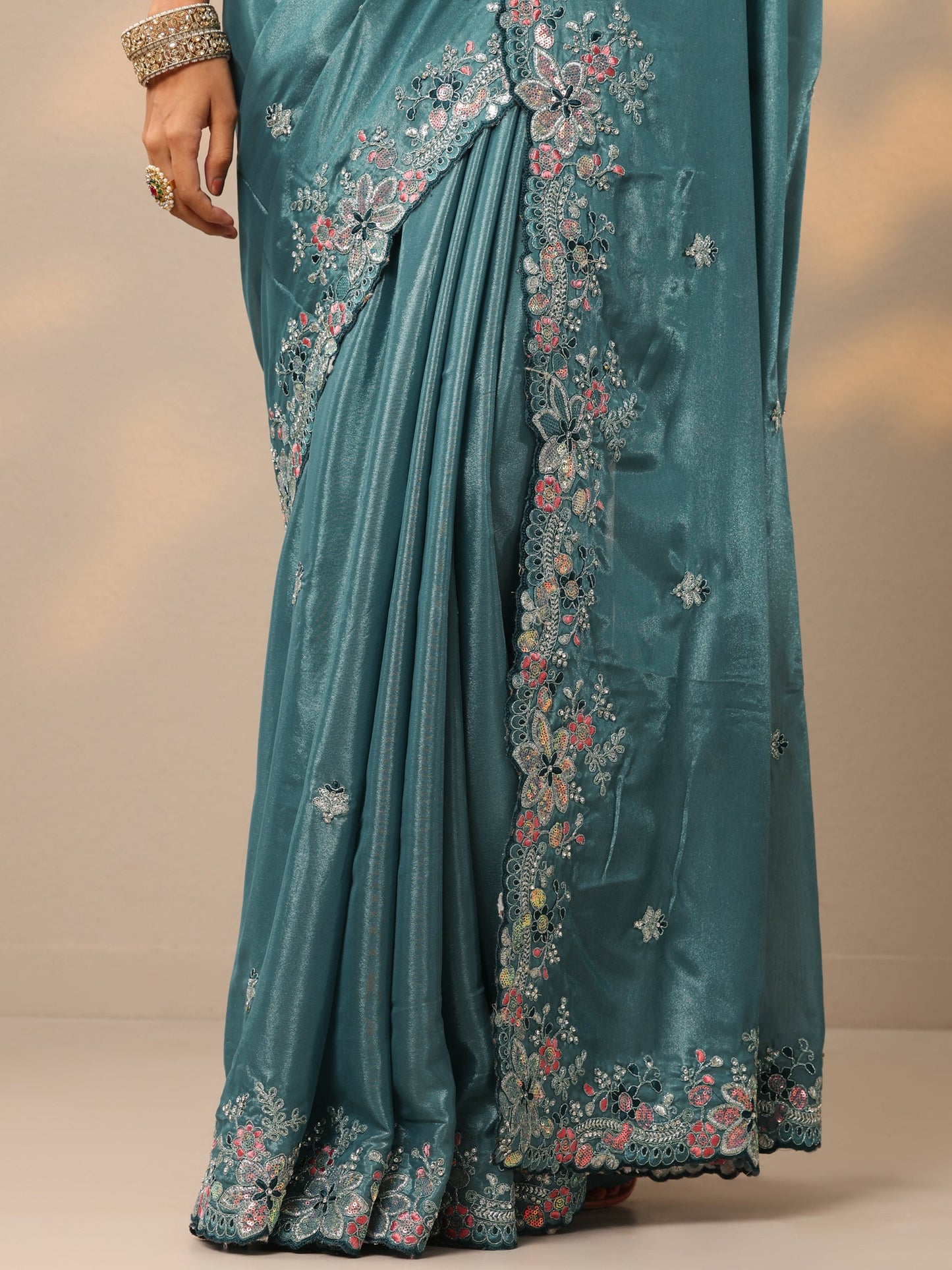 Blue Embroidered Crepe Saree With Unstitched Blouse Piece