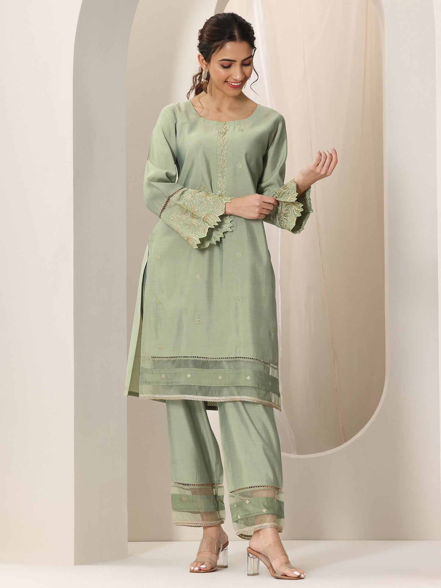 Green Embroidered Silk Blend Straight Kurta Set