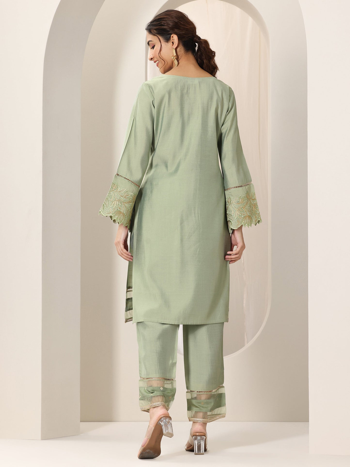 Green Embroidered Silk Blend Straight Kurta Set