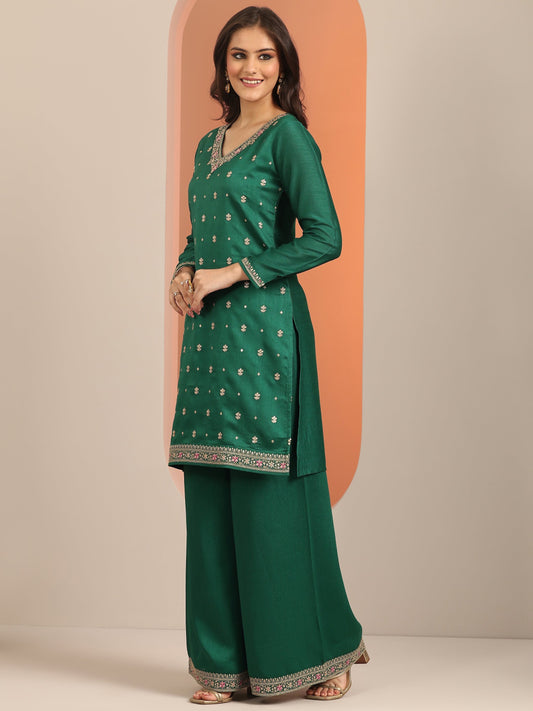 Green Embroidered Silk Blend Straight Suit Set With Dupatta