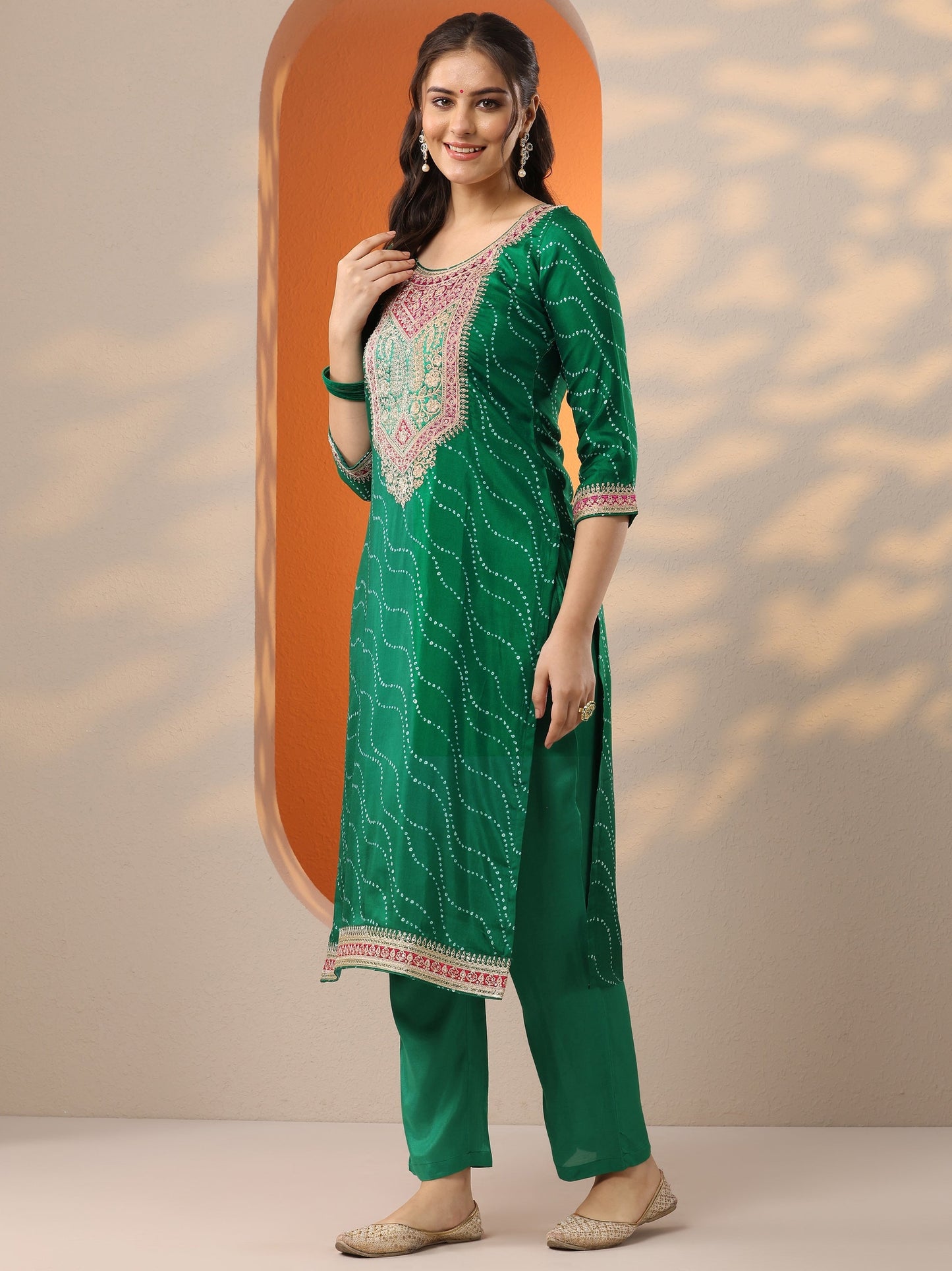 Green Printed Silk Blend Straight Suit Set With Dupatta