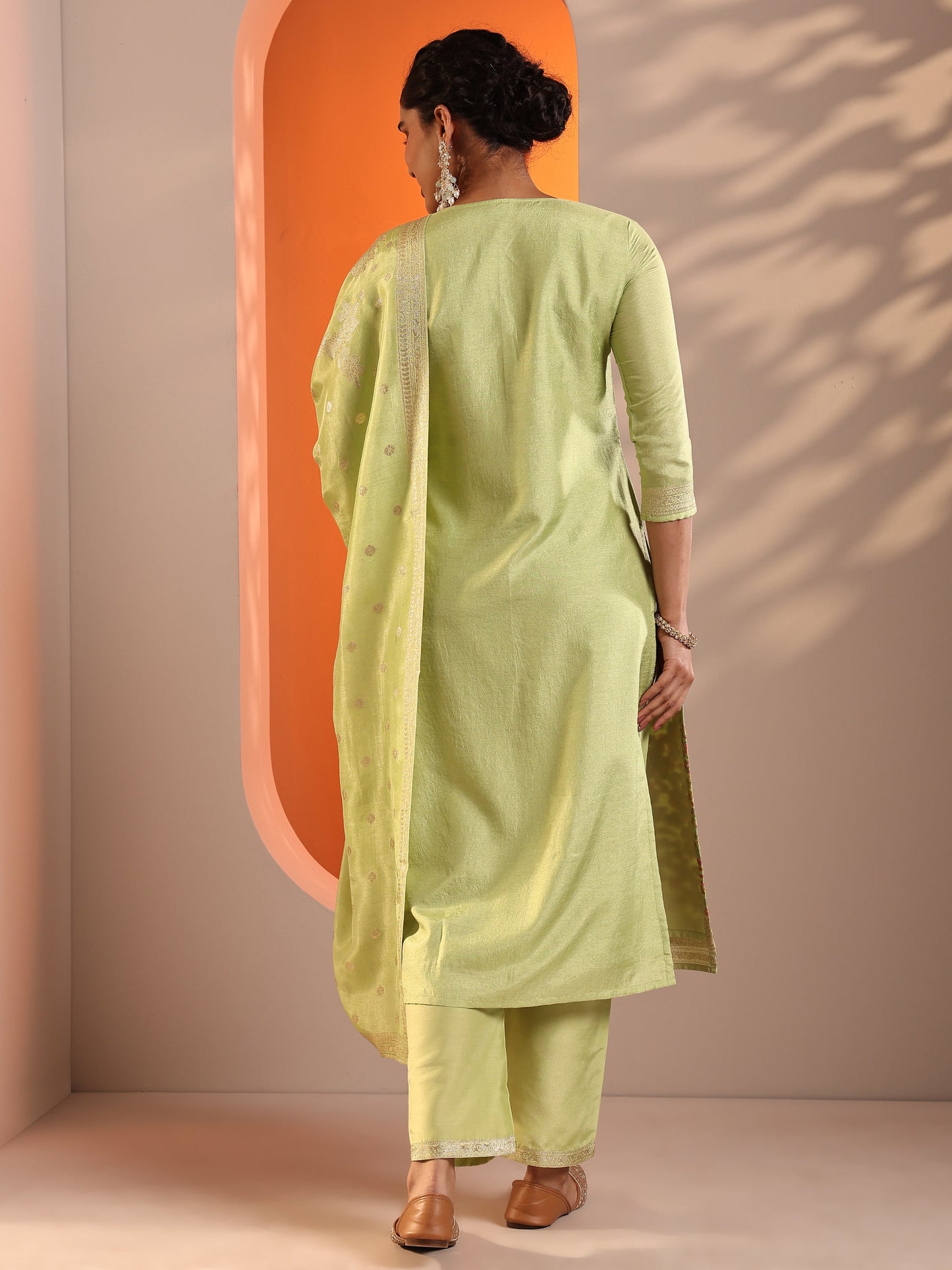 Green Woven Design Silk Blend Straight Suit Set With Dupatta
