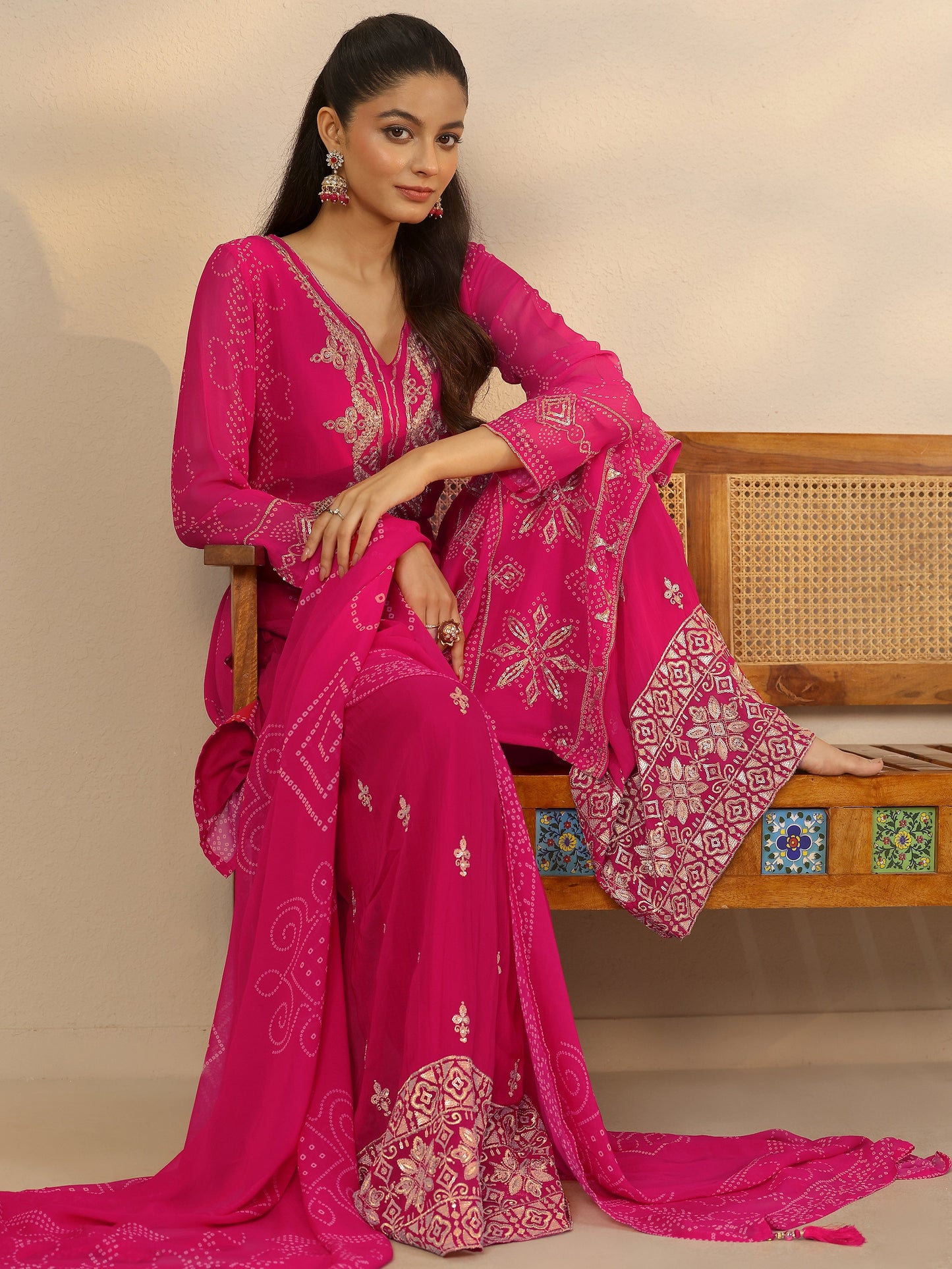 Gulrez Libas Art Pink Printed Georgette Straight Suit Set With Dupatta