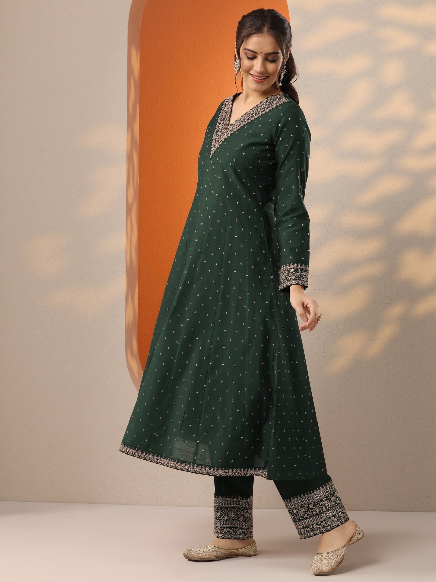 Malini Green Woven Design Silk Blend Anarkali Suit Set With Dupatta