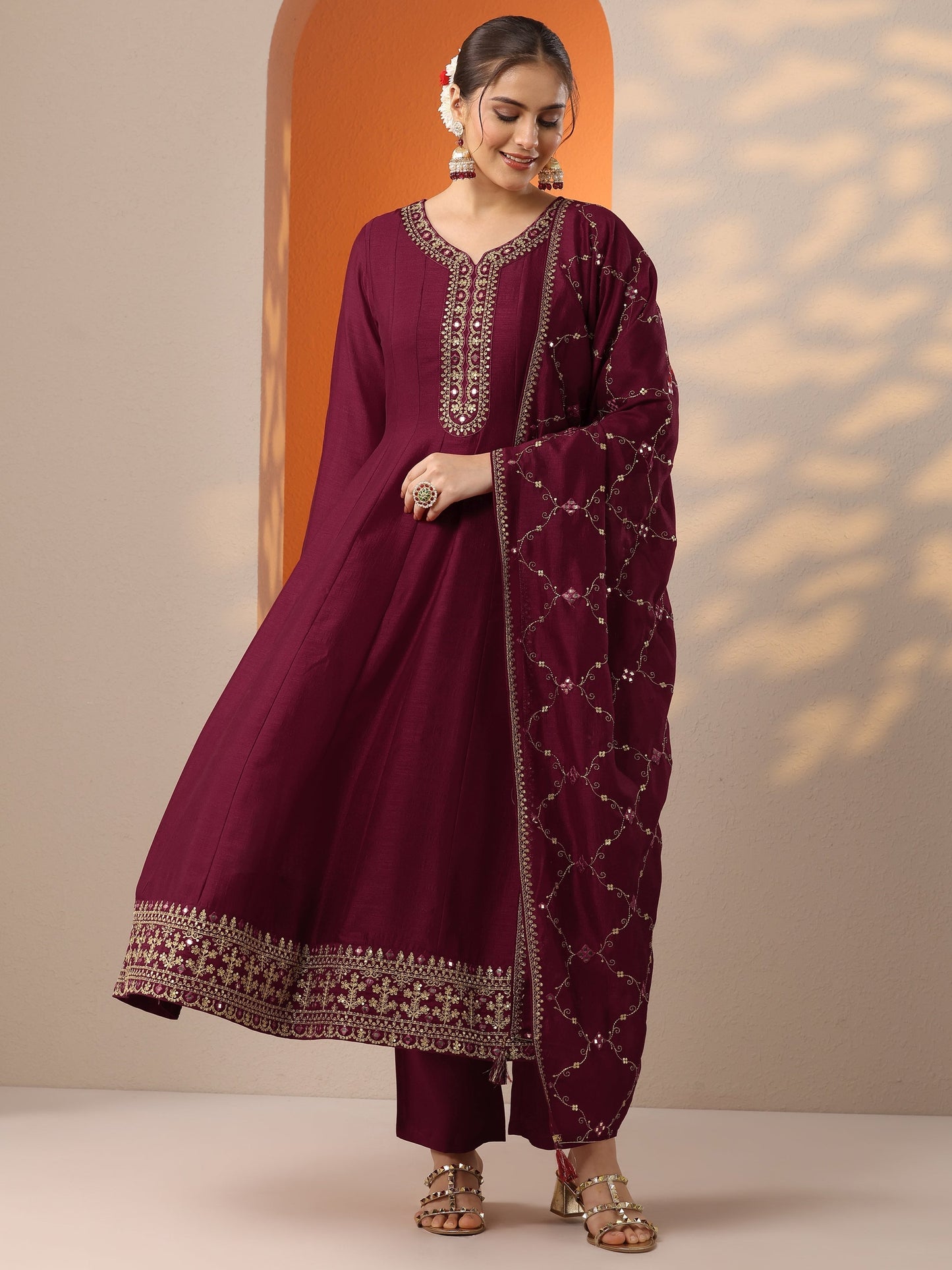 Divyani Maroon Embroidered Silk Blend Anarkali Suit Set With Dupatta