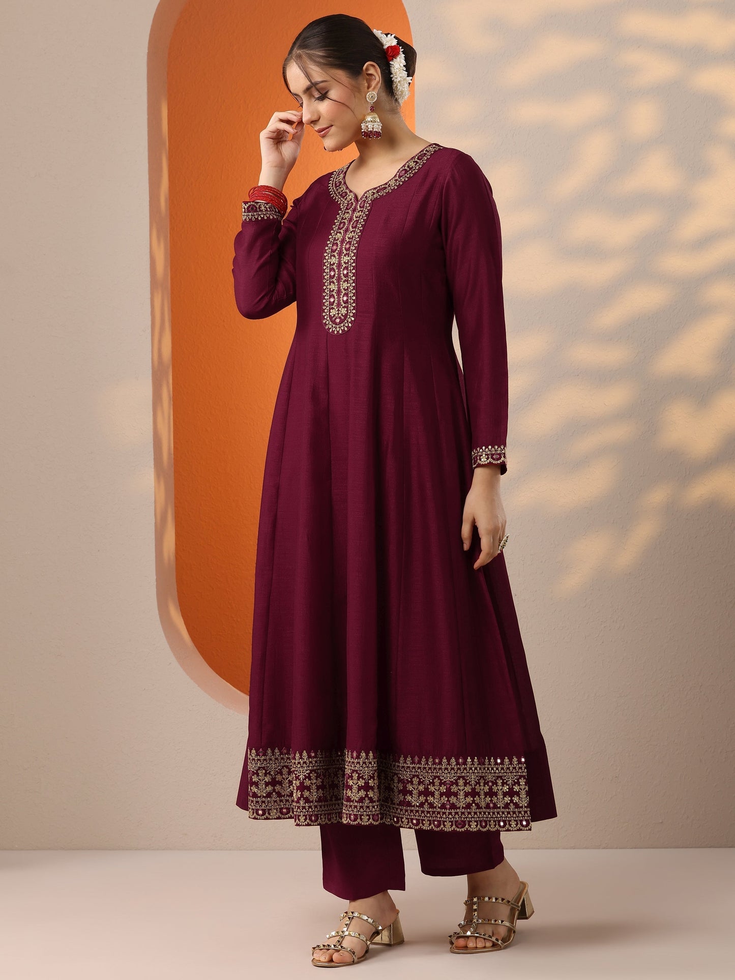 Divyani Maroon Embroidered Silk Blend Anarkali Suit Set With Dupatta