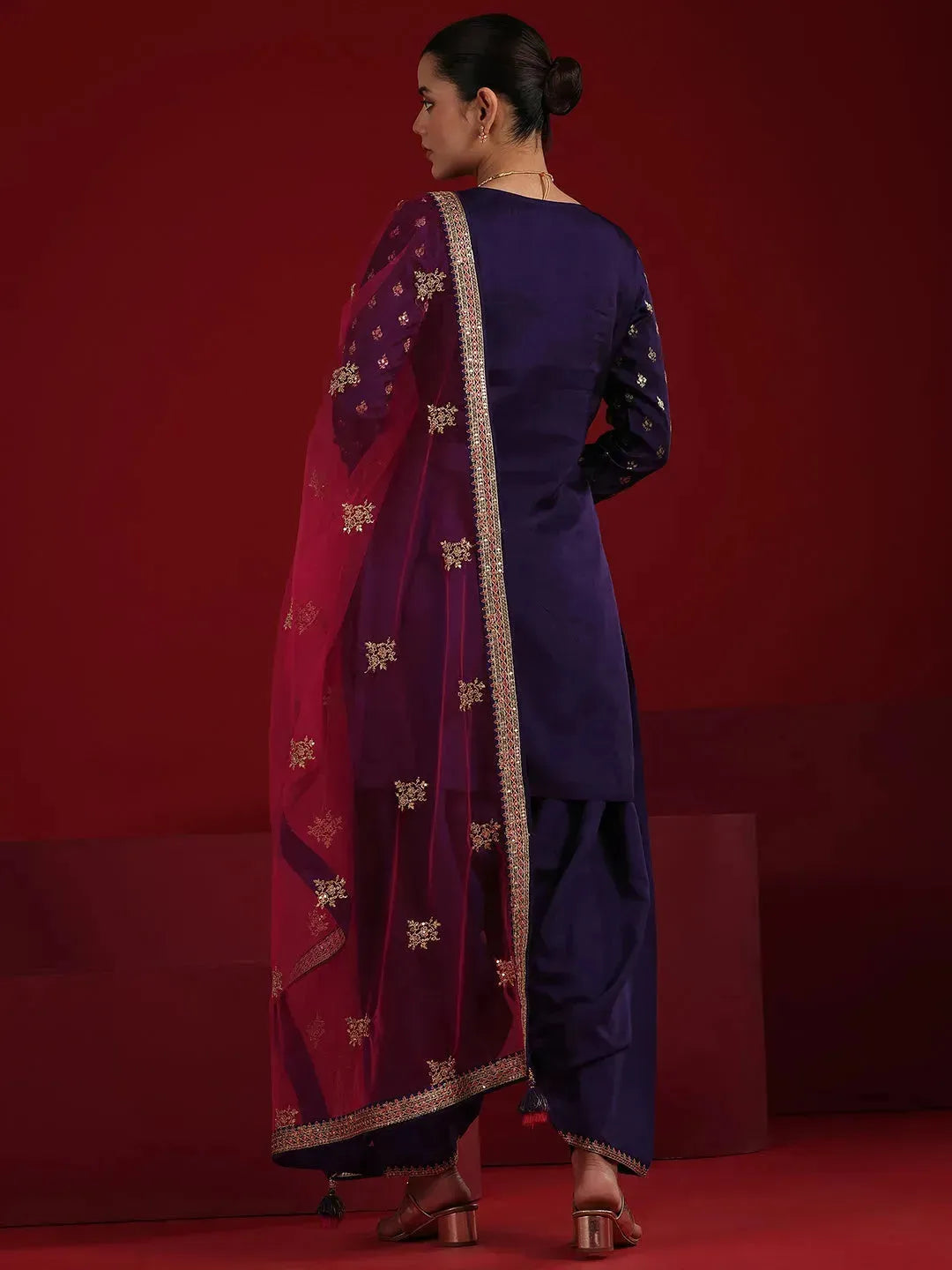 Libas Art Purple Embroidered Silk Blend Straight Suit Set With Dupatta