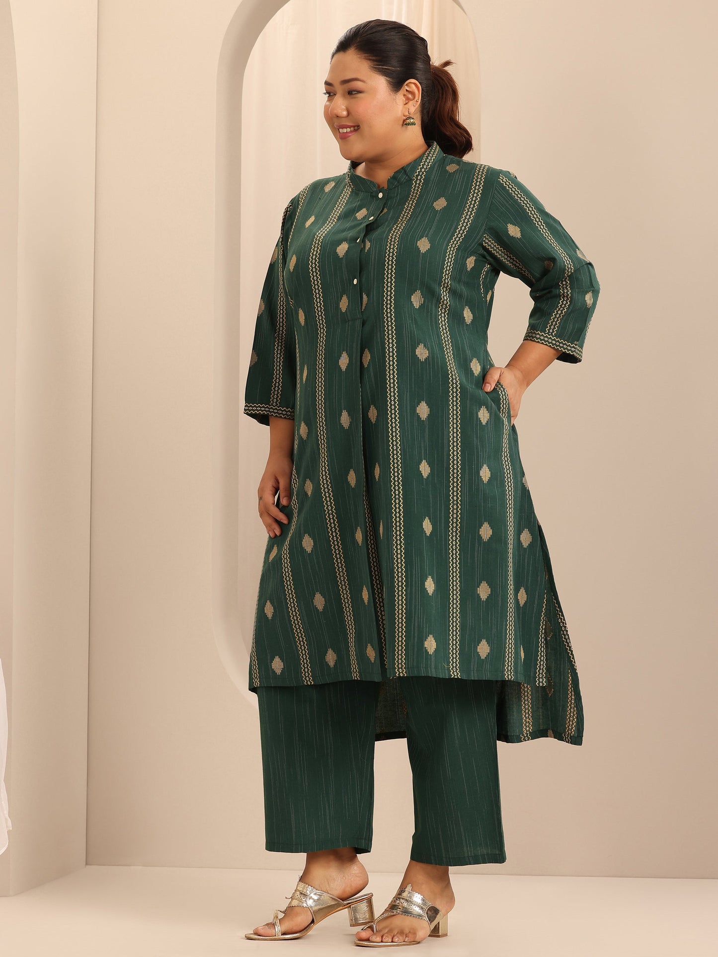 Plus Size Green Woven Design Cotton Blend Straight Kurta Set