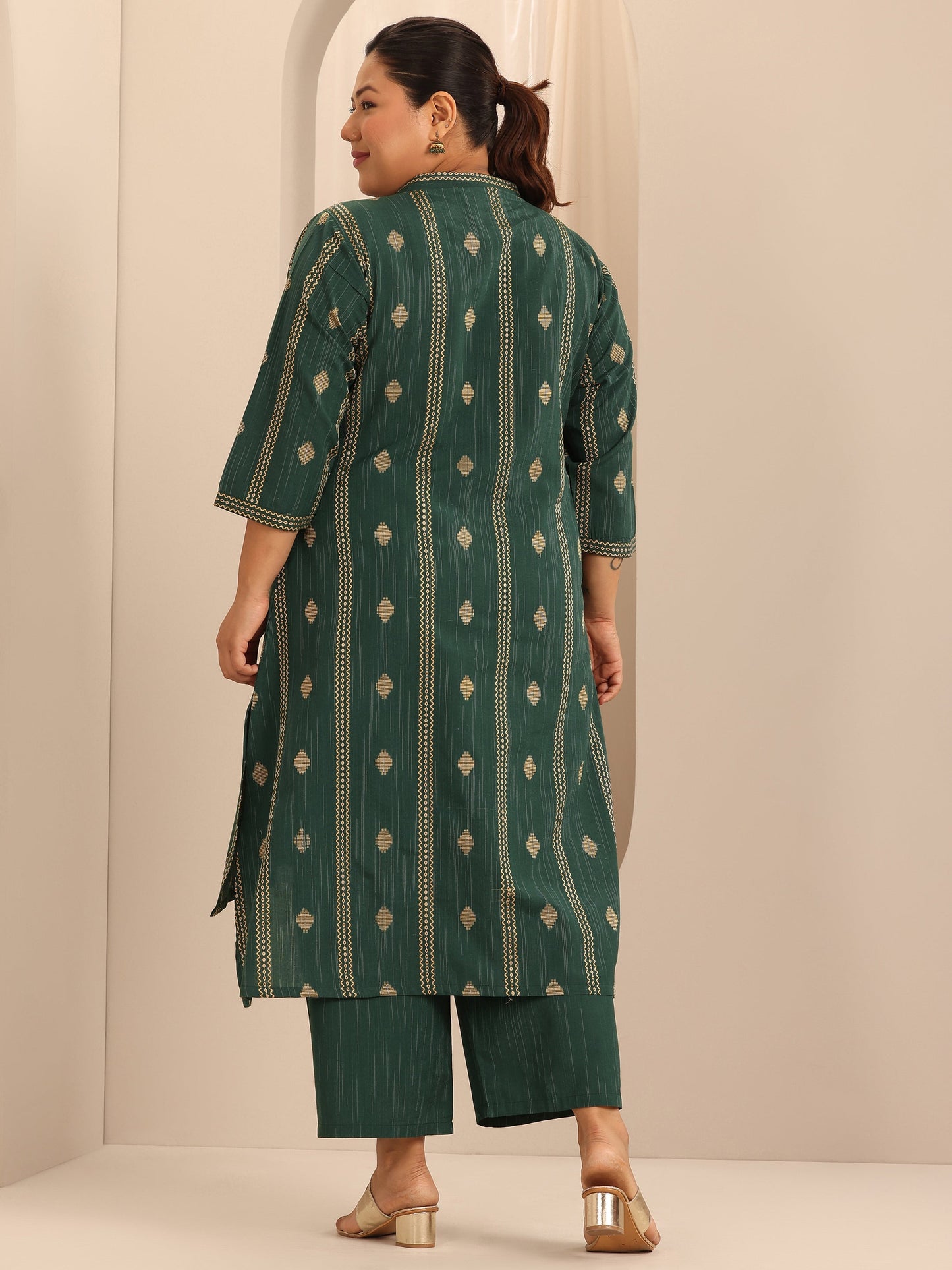 Plus Size Green Woven Design Cotton Blend Straight Kurta Set