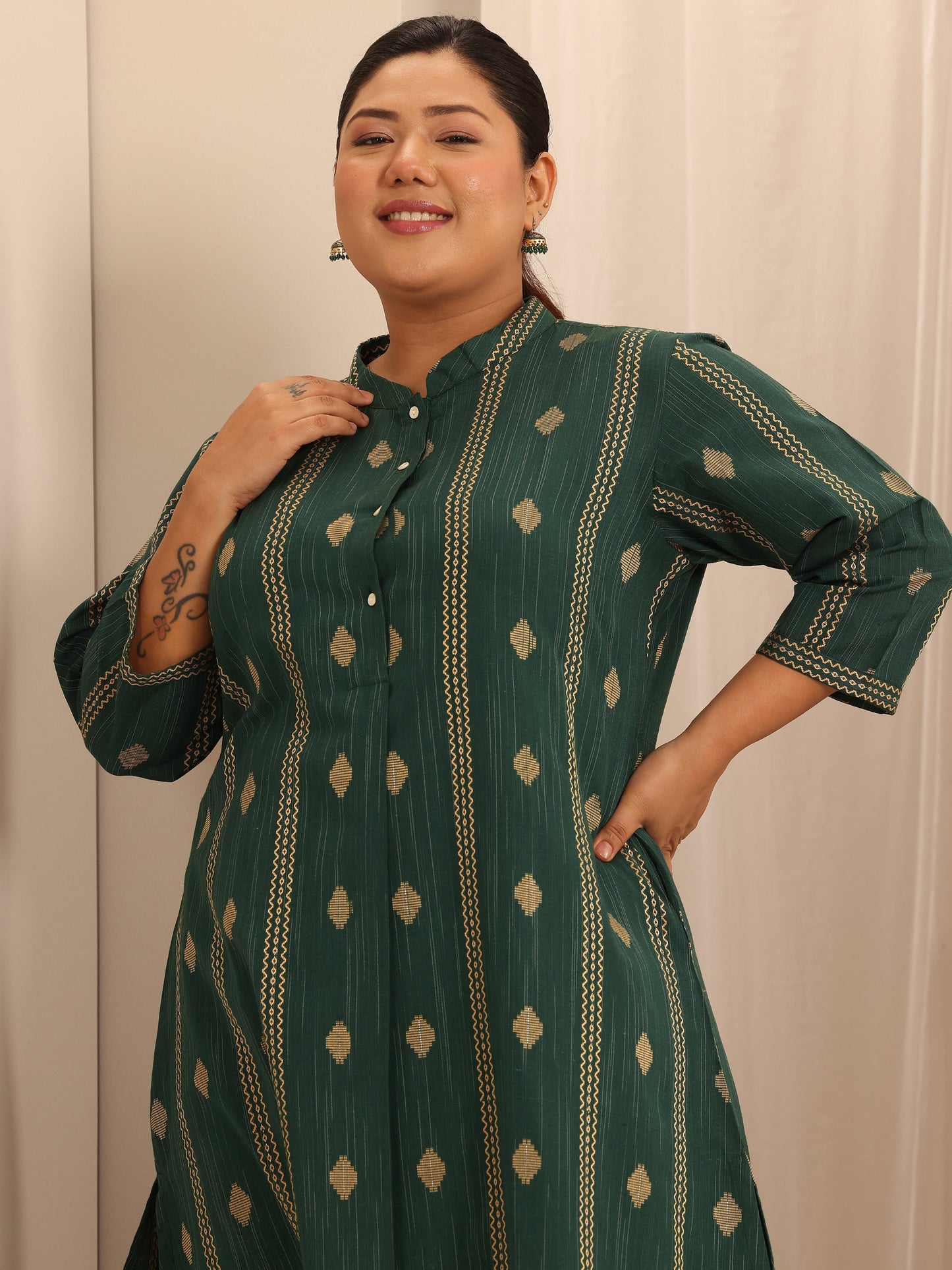 Plus Size Green Woven Design Cotton Blend Straight Kurta Set