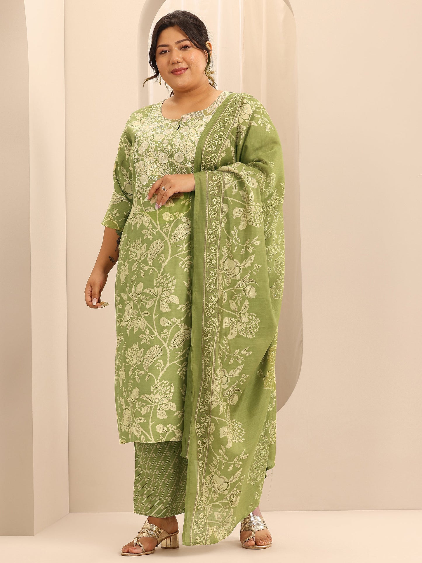 Plus Size Green Printed Silk Blend Straight Suit Set With Dupatta