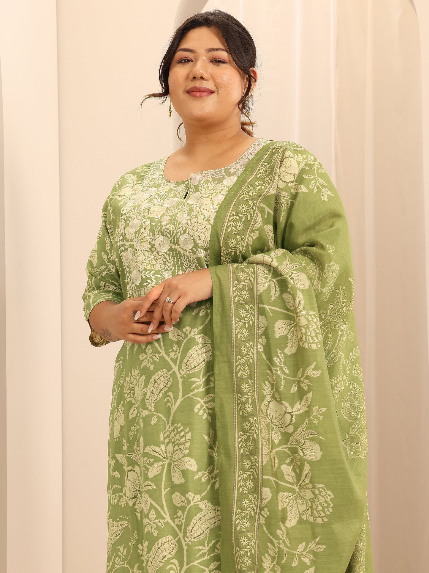 Plus Size Green Printed Silk Blend Straight Suit Set With Dupatta