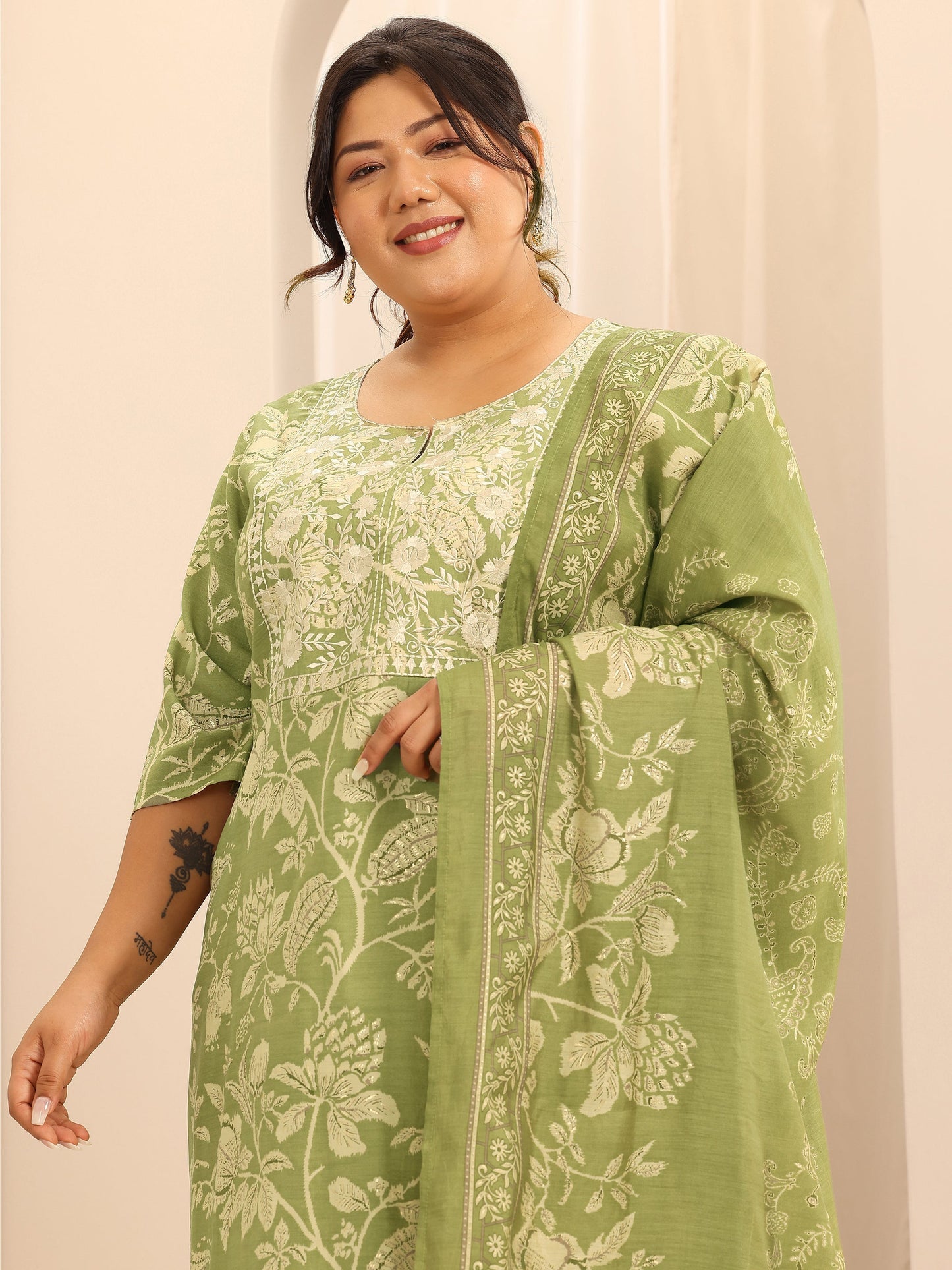 Plus Size Green Printed Silk Blend Straight Suit Set With Dupatta