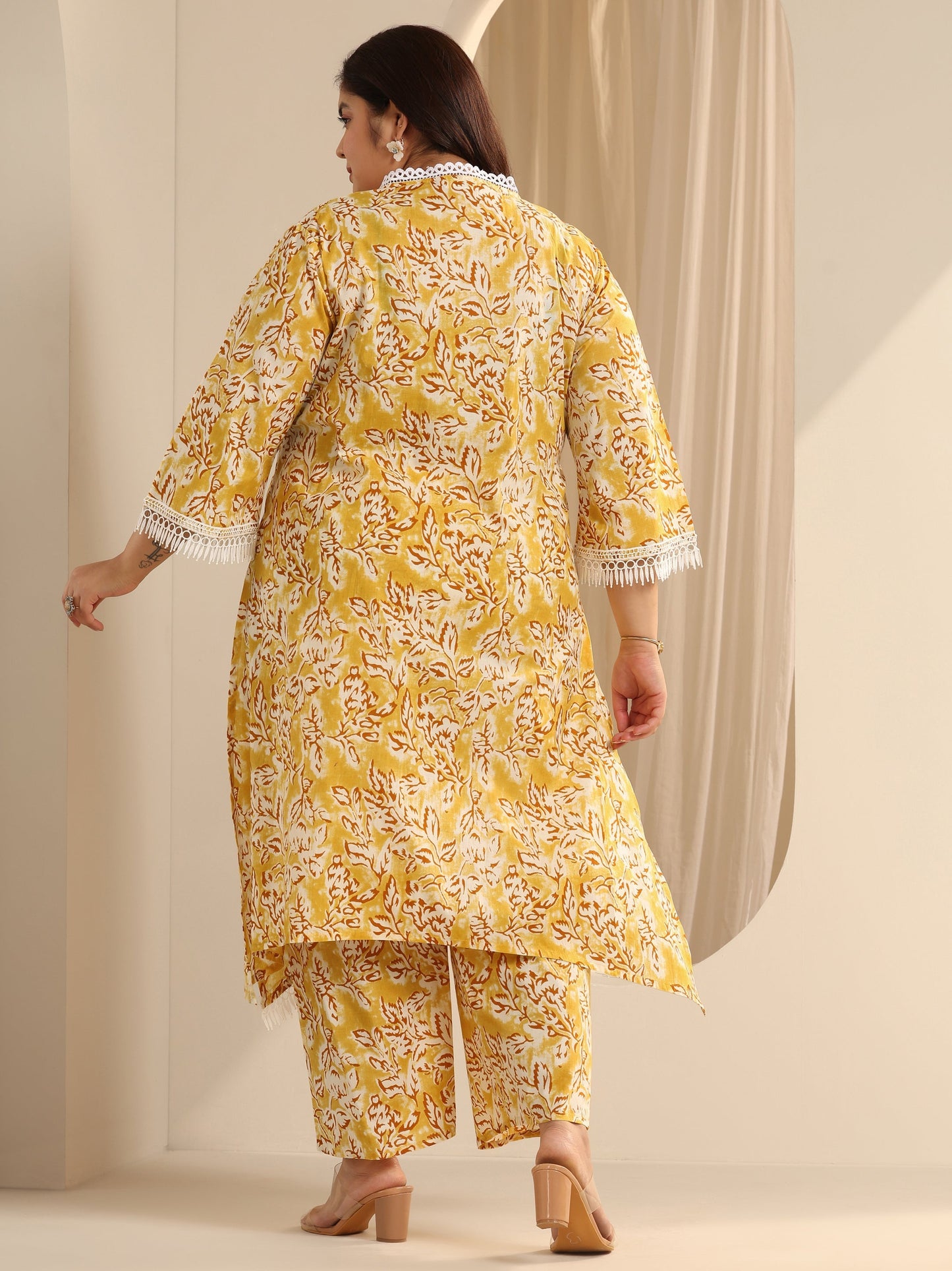 Plus Size Yellow Printed Cotton Blend Straight Kurta Set