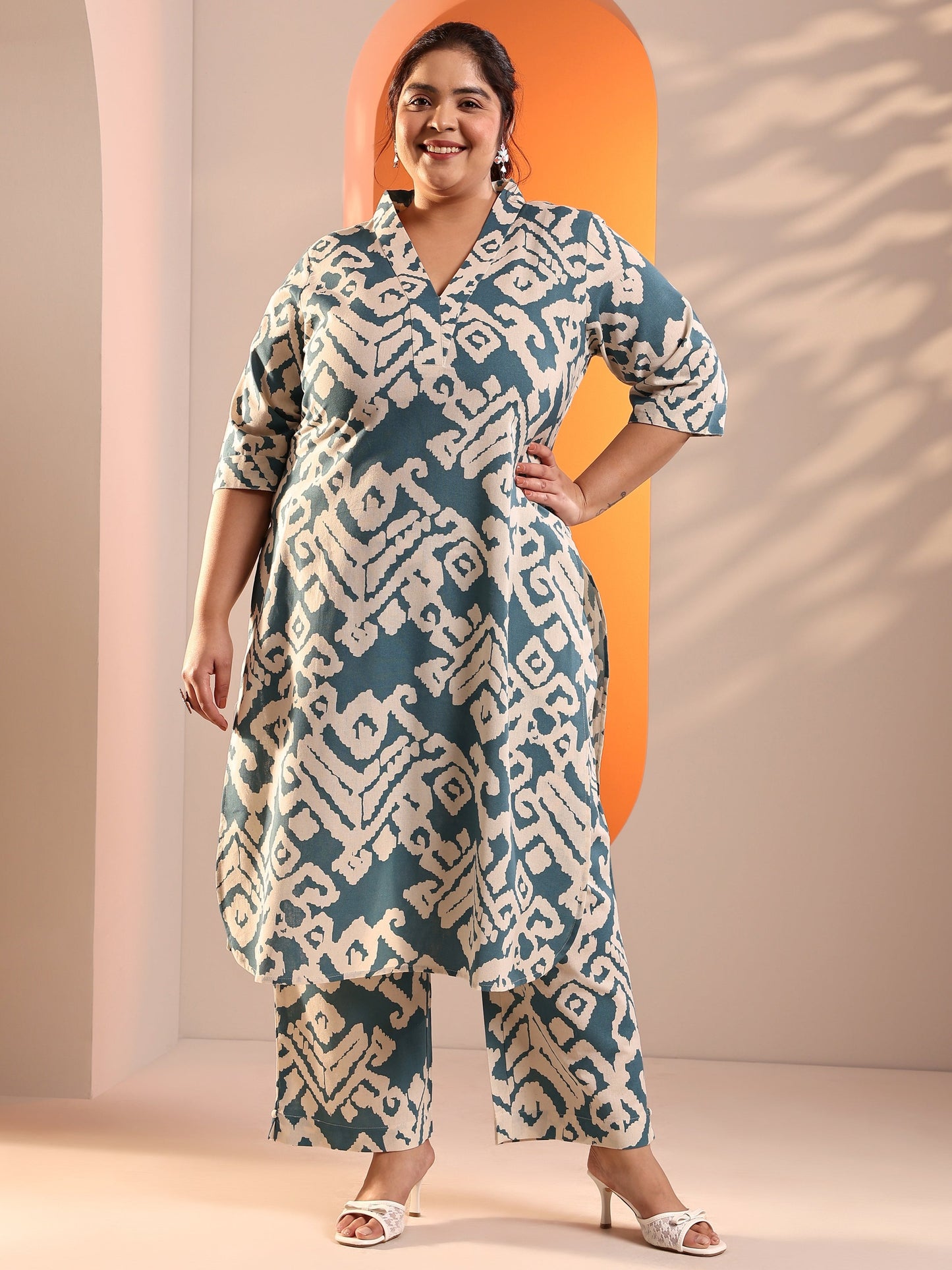 Plus Size Blue Printed Cotton Blend Straight Kurta Set