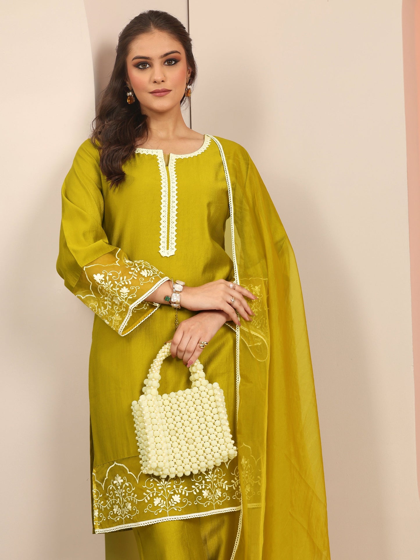 Green Embroidered Silk Blend Straight Suit Set With Dupatta