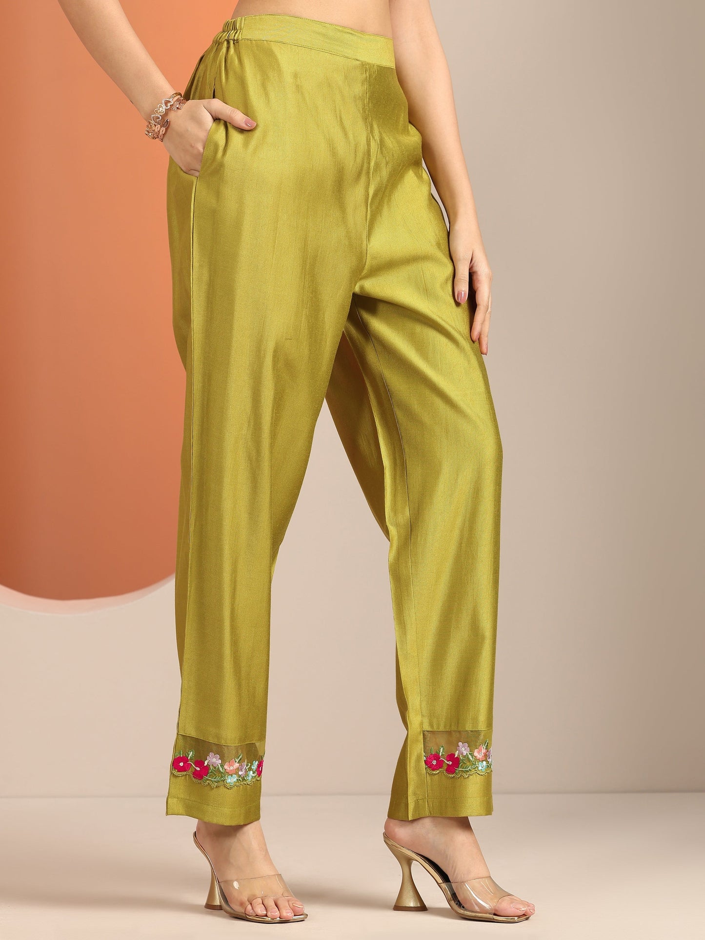 Green Embroidered Silk Blend Straight Suit Set With Dupatta