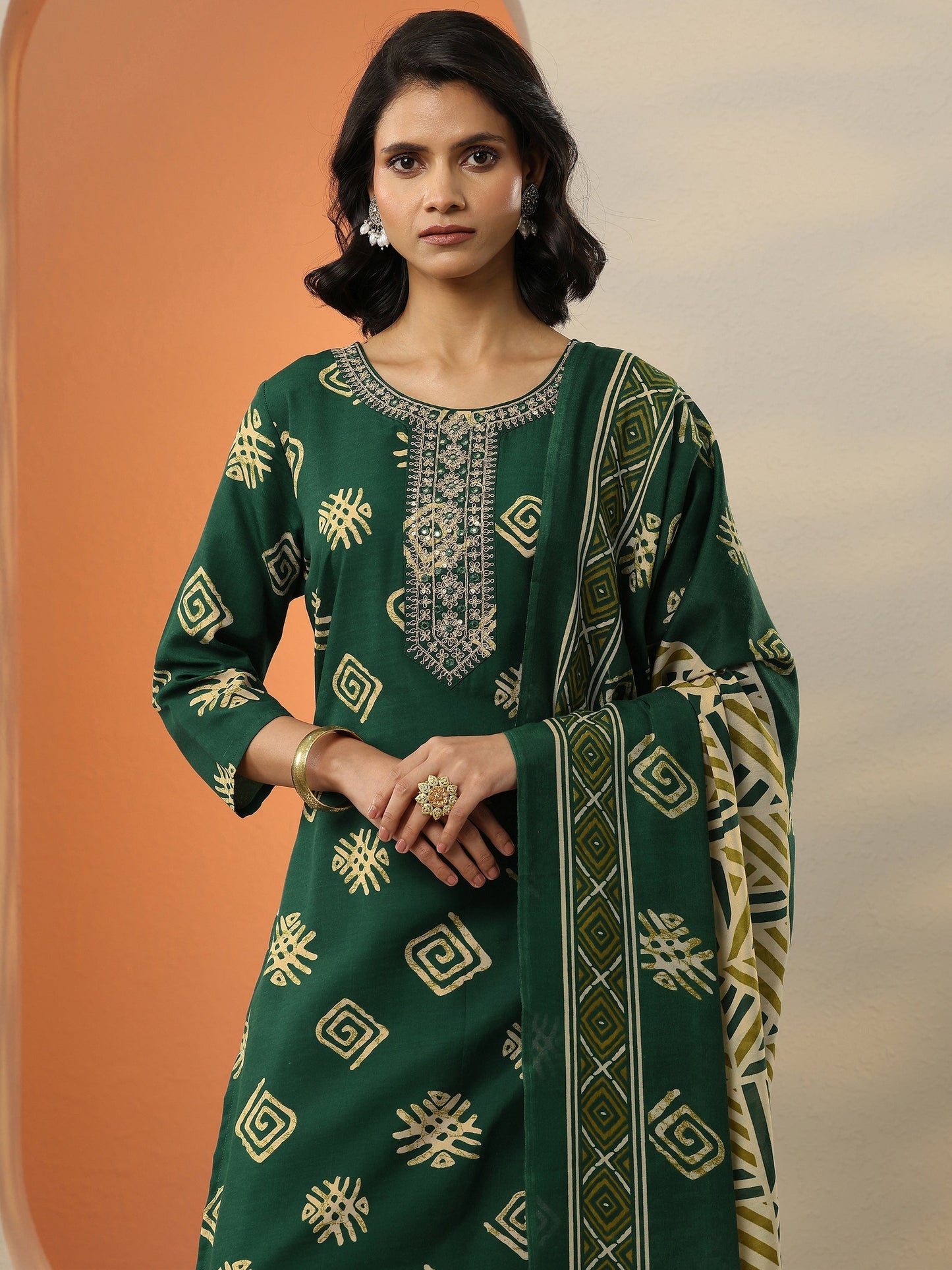 Green Printed Cotton Blend  Straight Suit Set With Dupatta