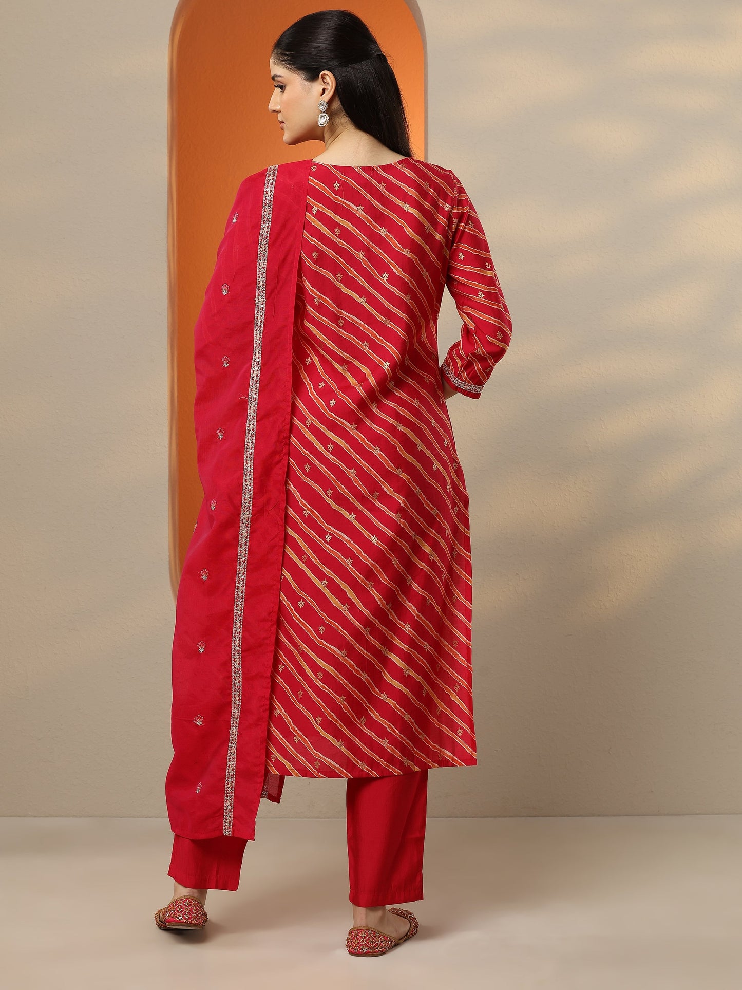 Pink Printed Silk blend Straight Suit Set With Dupatta