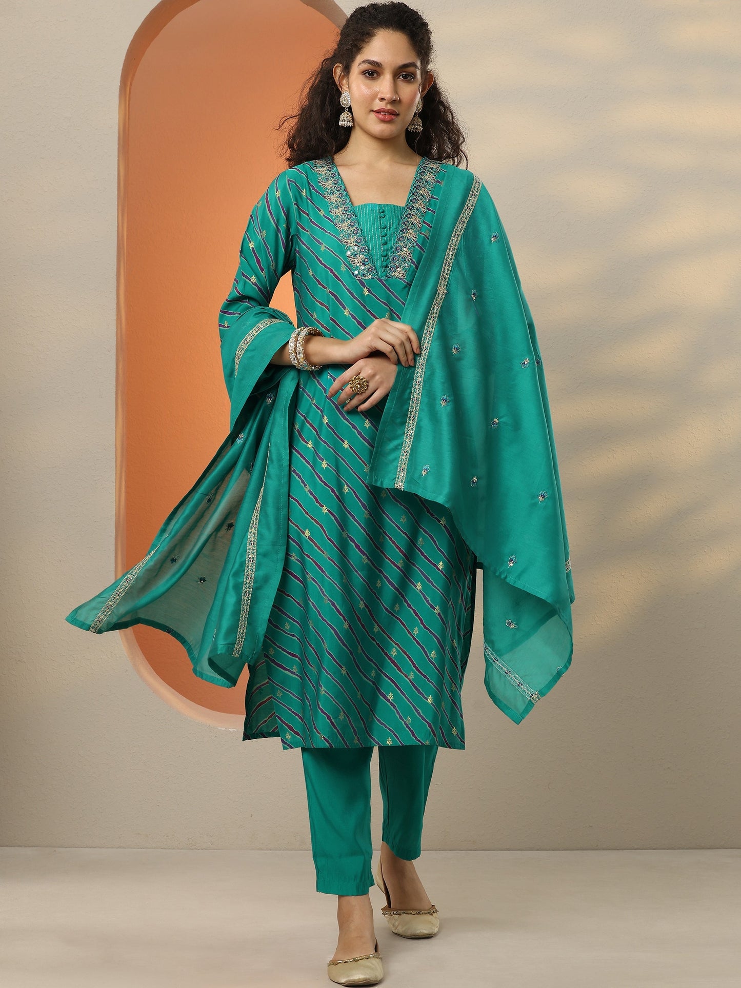Green Printed Silk Blend  Straight Suit Set With Dupatta
