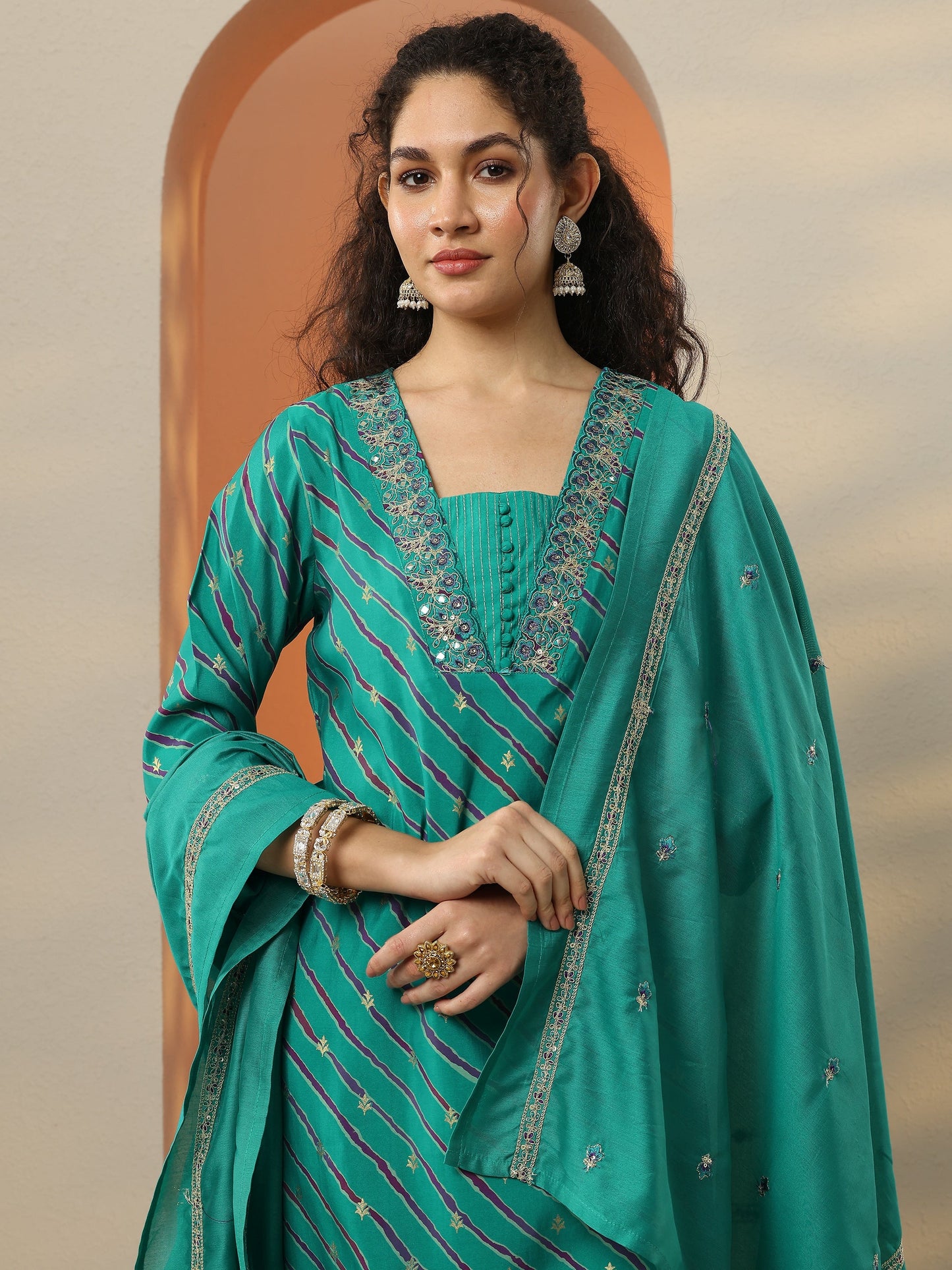 Green Printed Silk Blend  Straight Suit Set With Dupatta