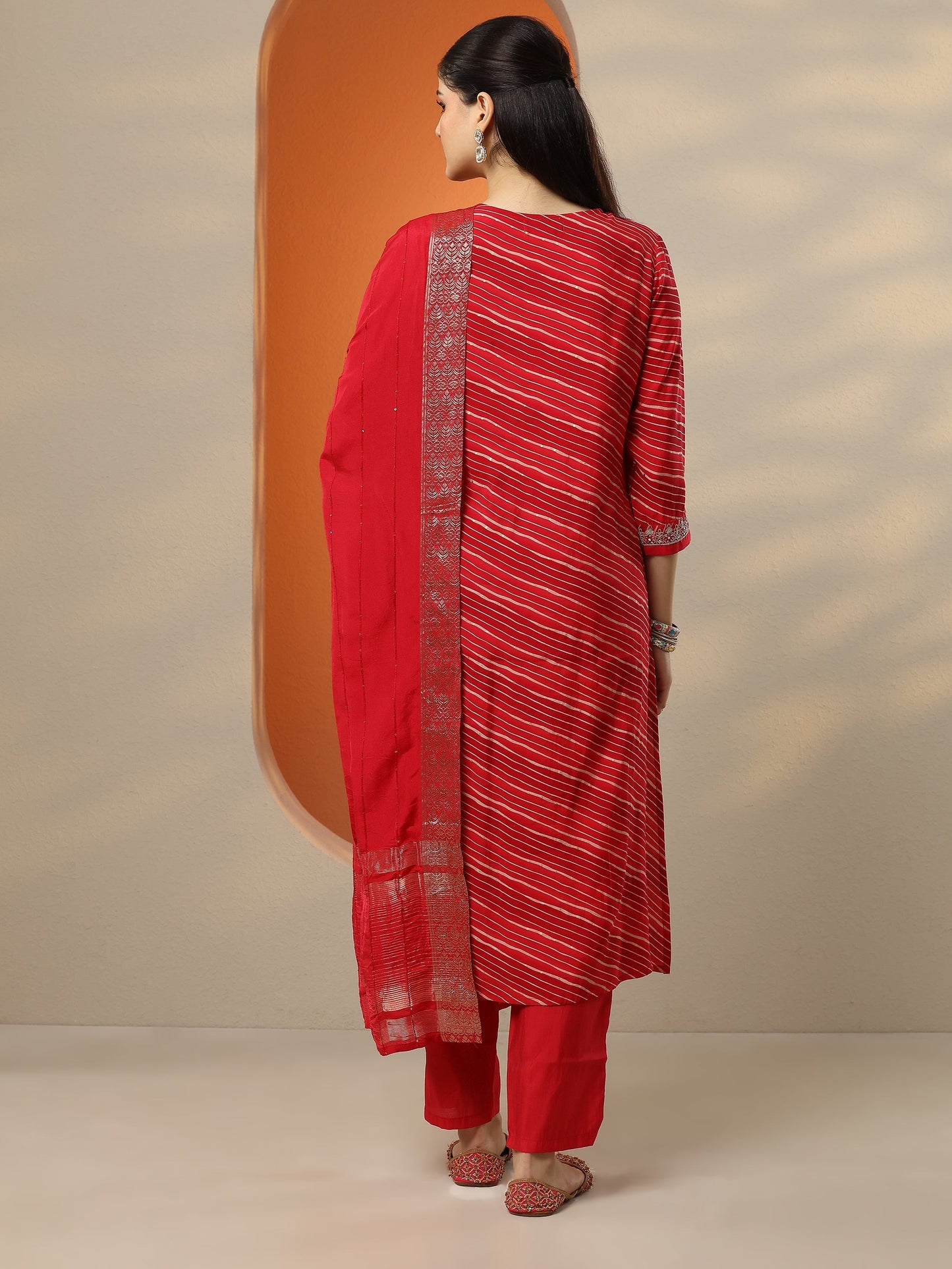 Pink Printed Silk blend Straight Suit Set With Dupatta