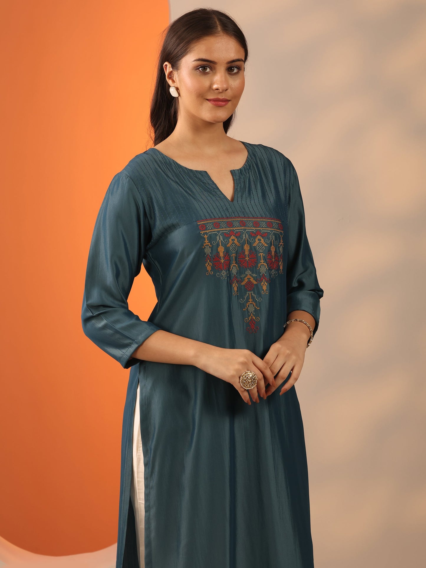 Grey Embroidered Silk Blend Straight Kurta