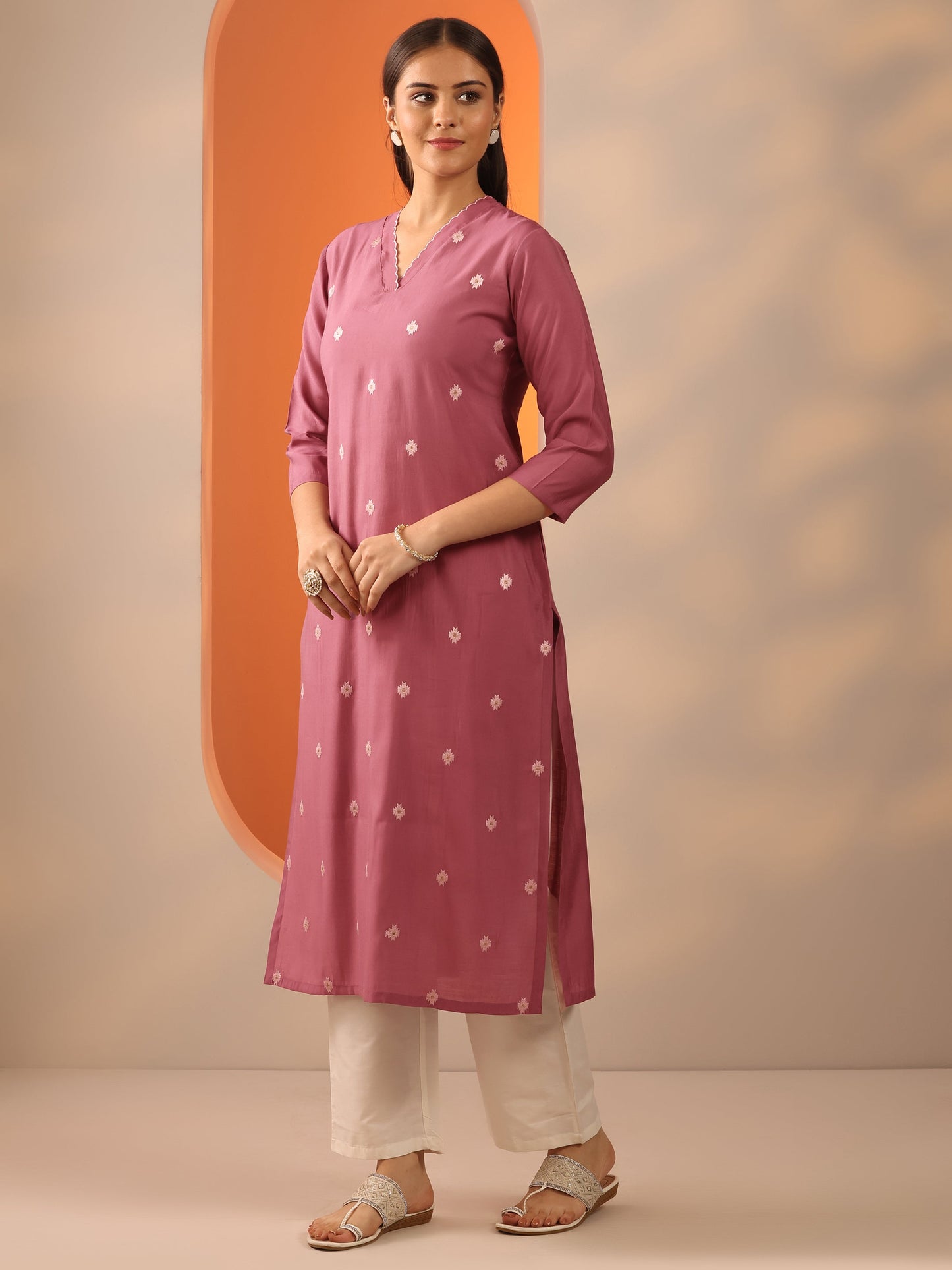 Mauve Embroidered Silk Blend Straight Kurta