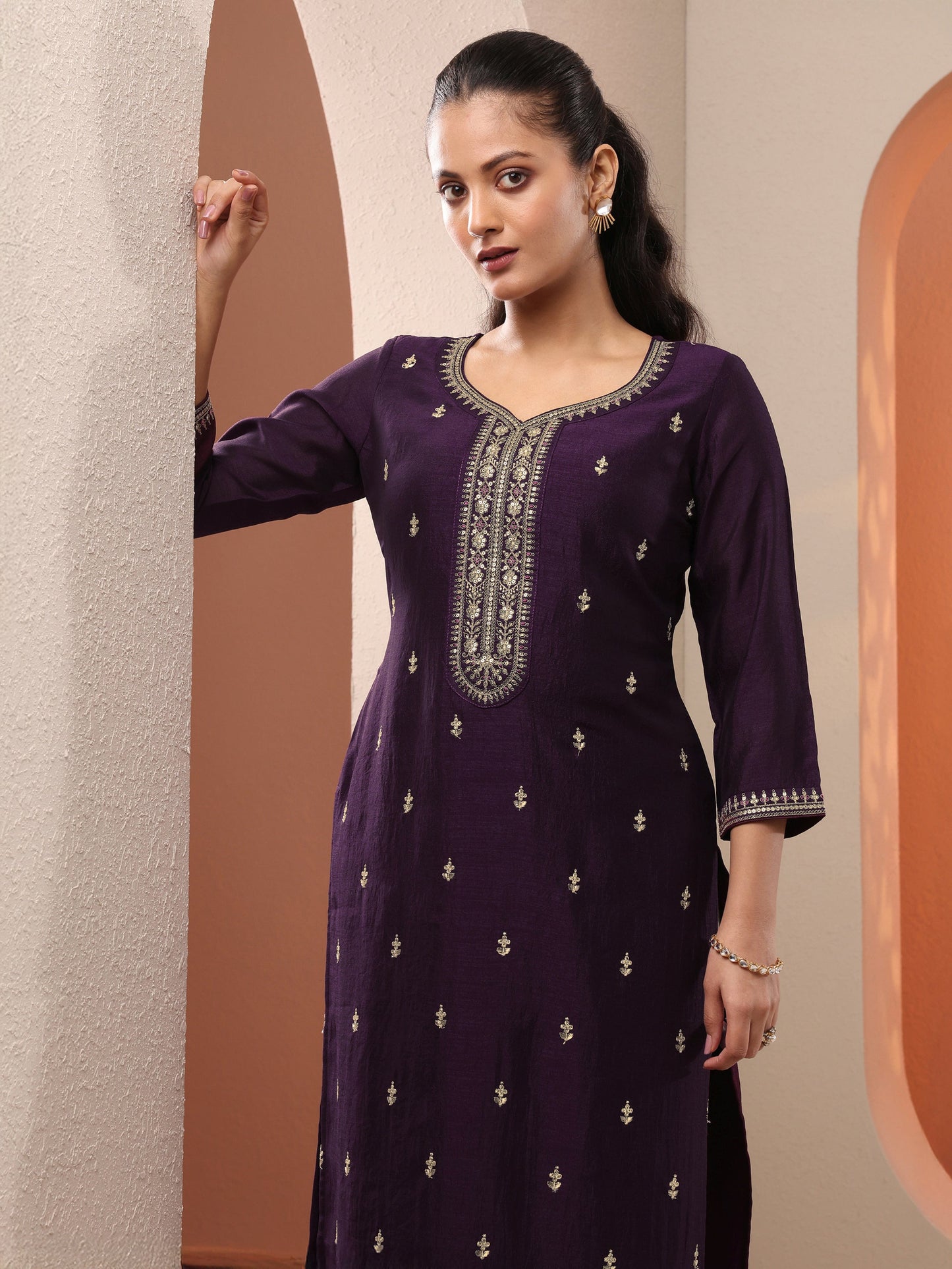 Purple Embroidered Silk Blend Straight Kurta