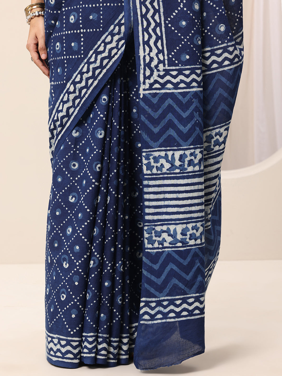 Indigo Printed Cotton Saree With Unstitched Blouse Piece