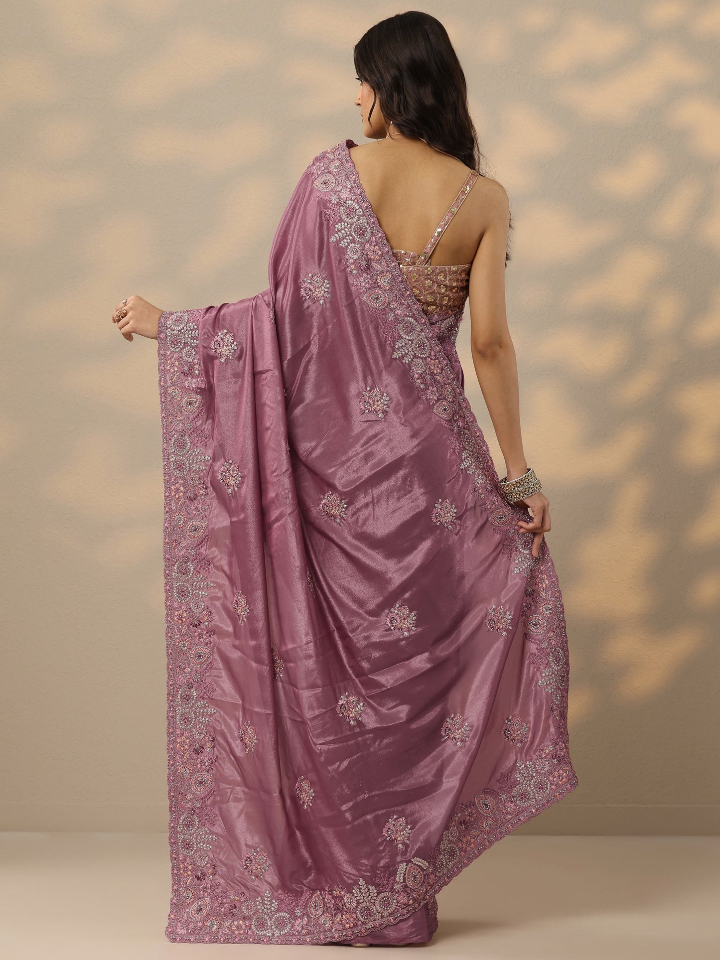 Pink Embroidered Crepe Saree With Unstitched Blouse Piece