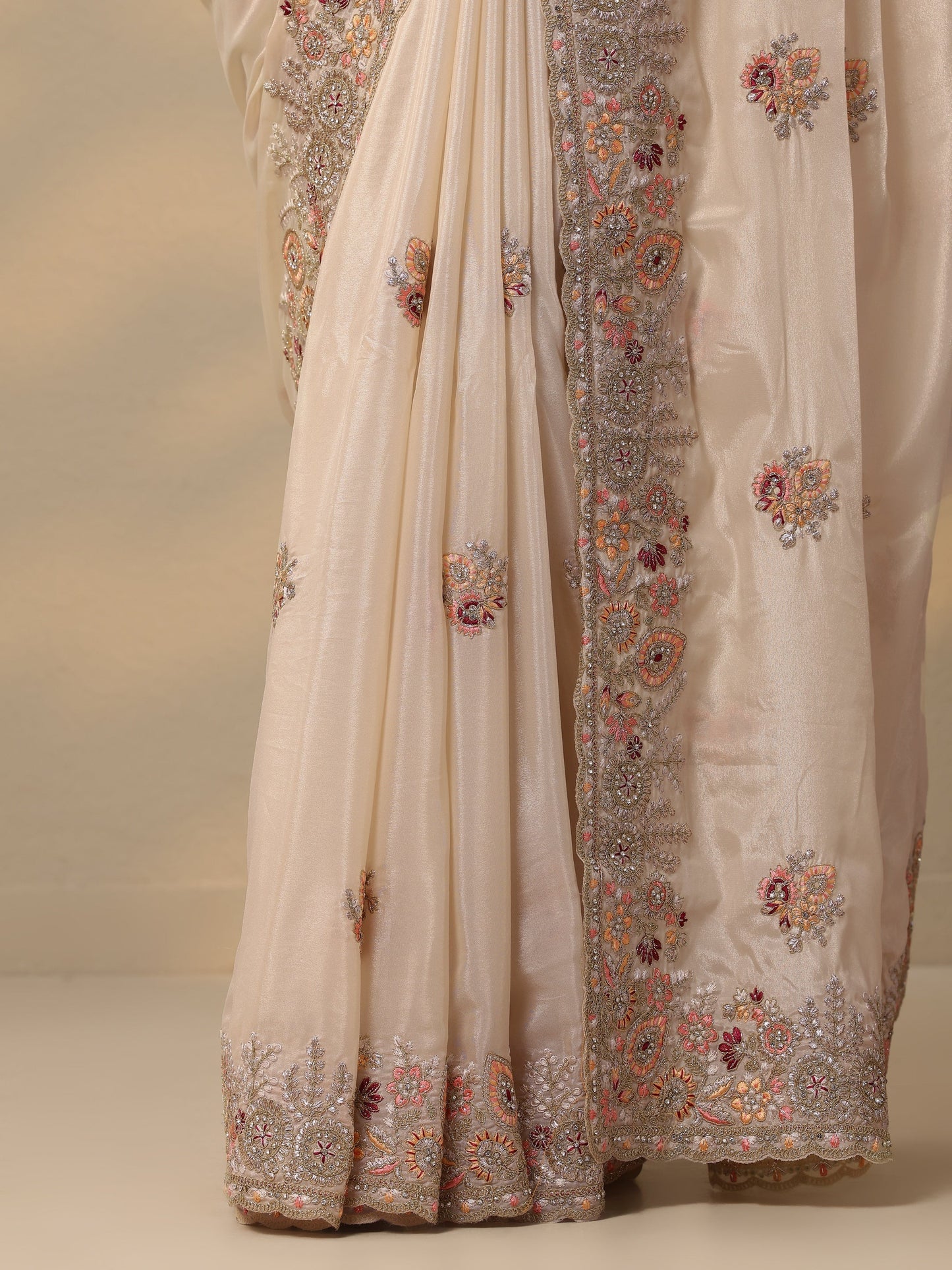 Cream Embroidered Crepe Saree With Unstitched Blouse Piece