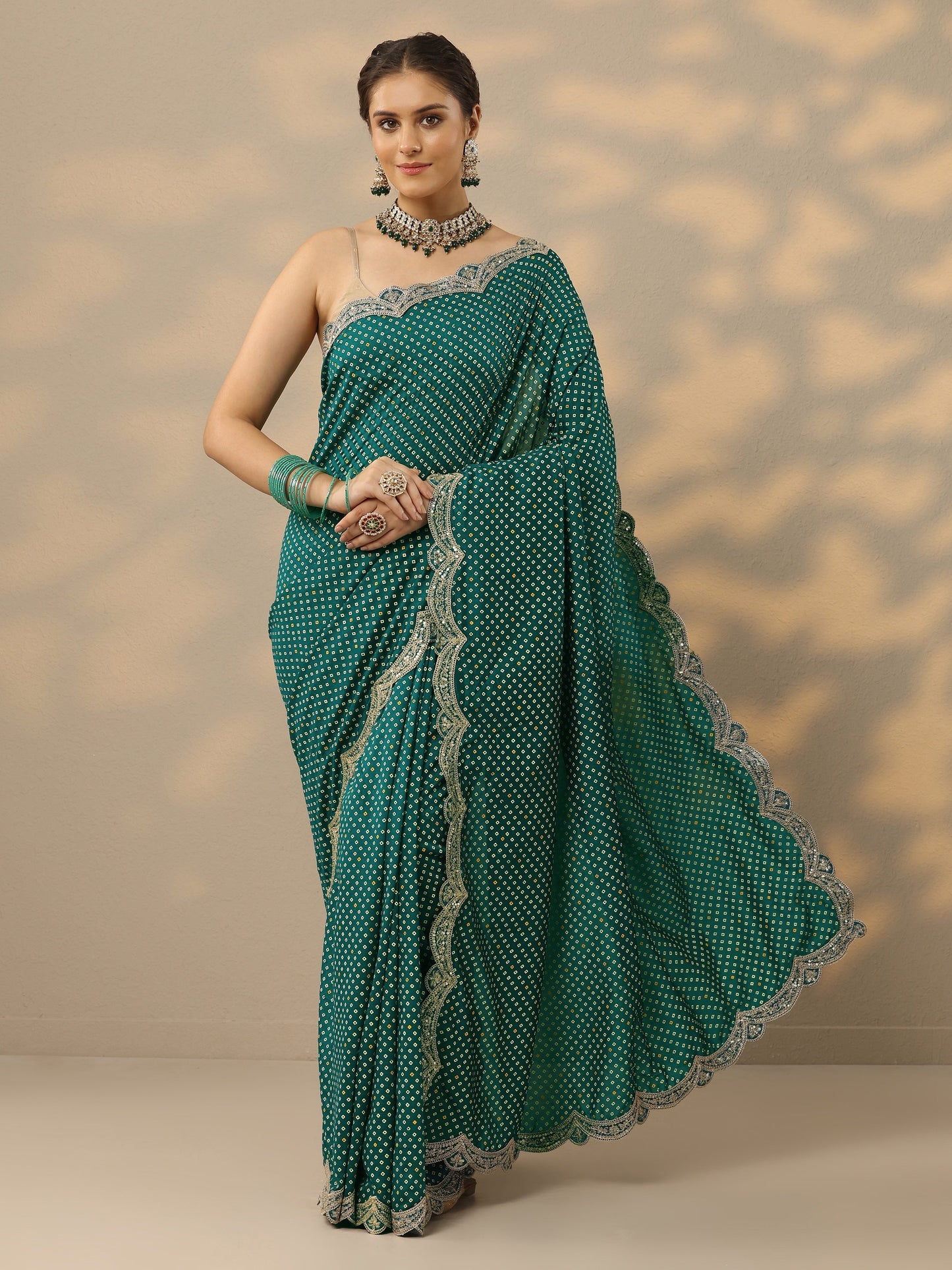 Green Bandhani  Printed Silk Blend Saree With Unstitched Blouse Piece