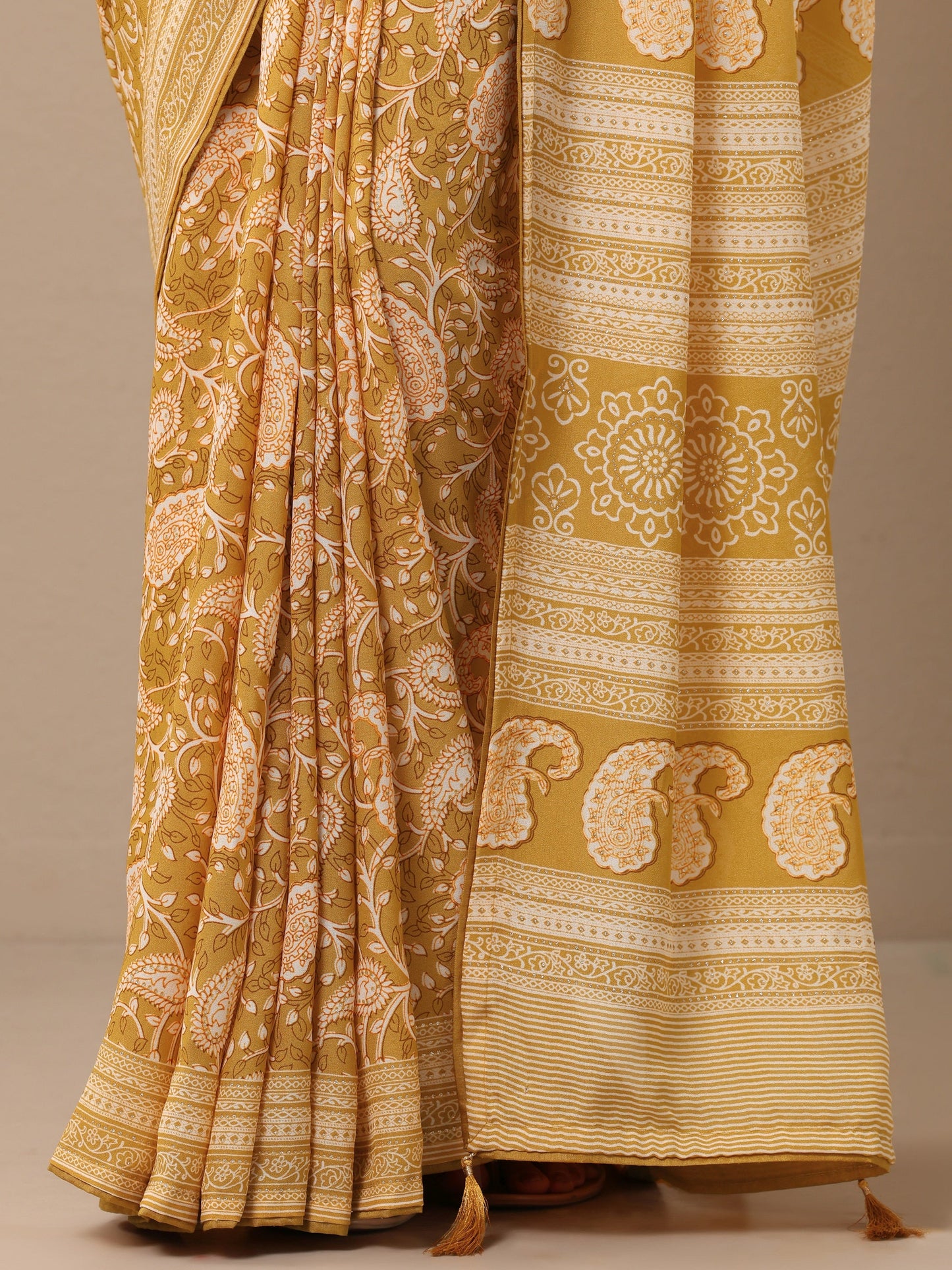 Mustard  Printed Georgette Saree With Unstitched Blouse Piece