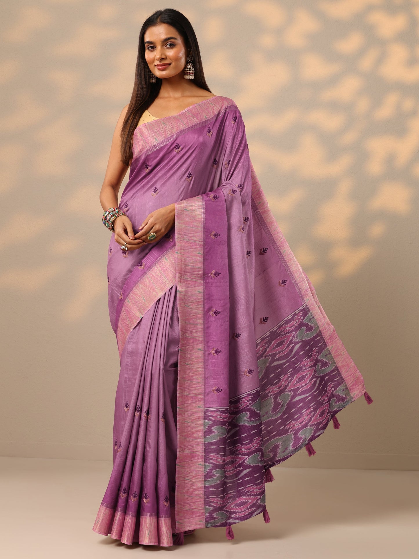 Mauve Ikat Woven Design Silk Blend Saree With Unstitched Blouse Piece