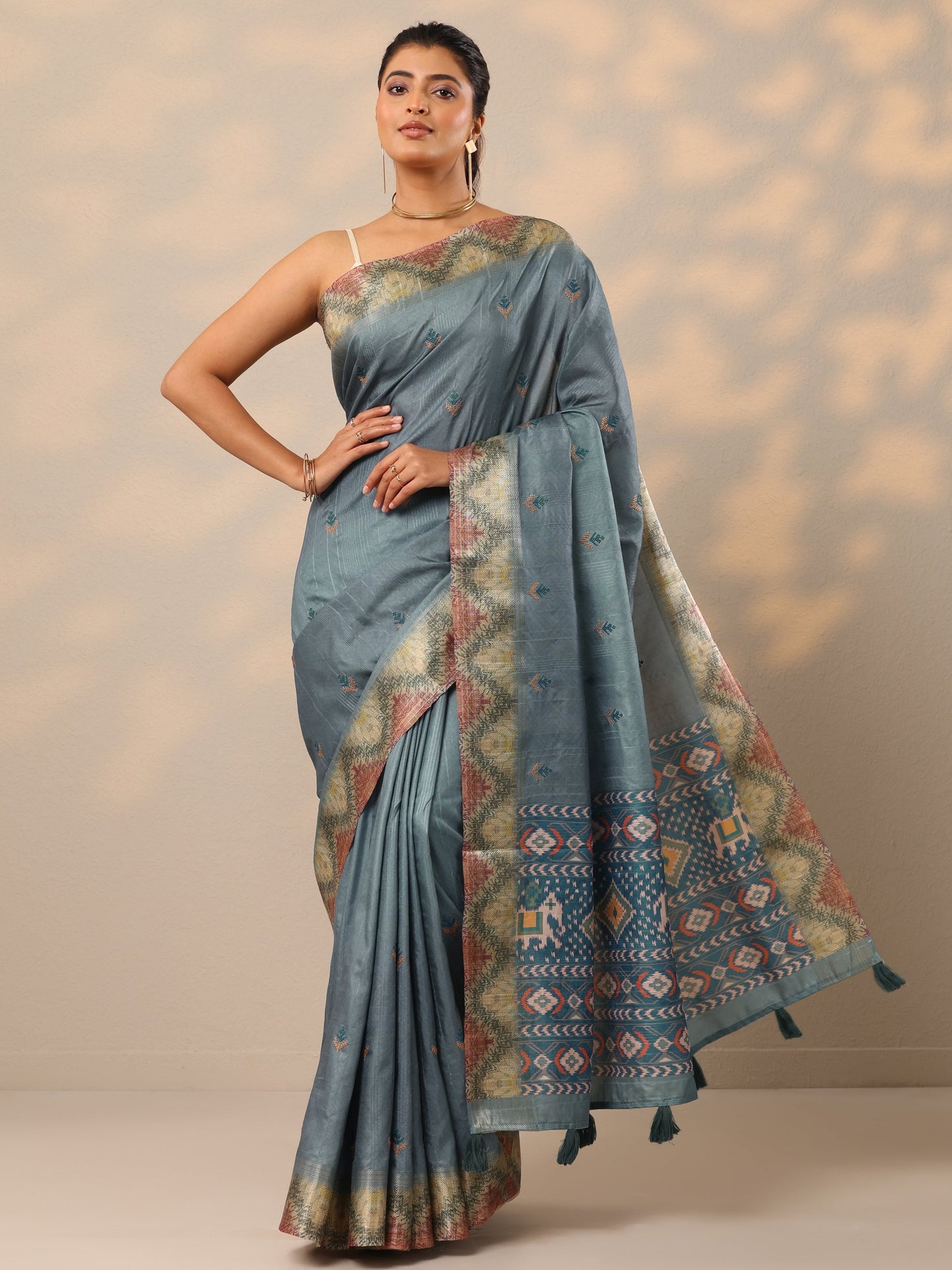 Green Woven Design Silk Blend Sarees With Unstitched Blouse Piece