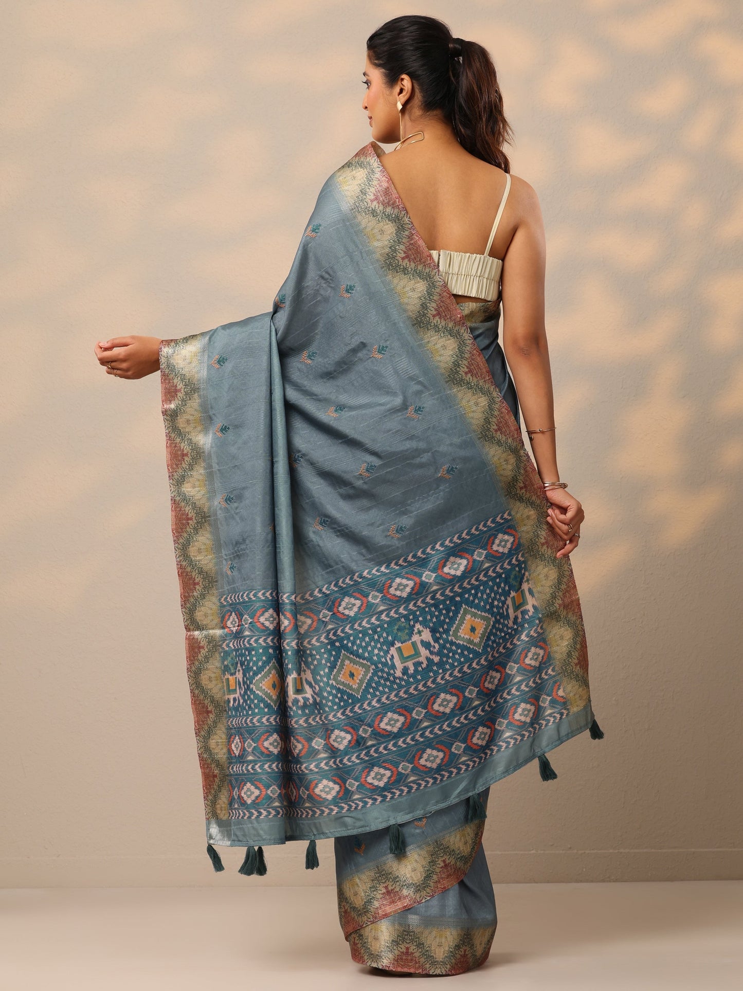 Green Woven Design Silk Blend Sarees With Unstitched Blouse Piece