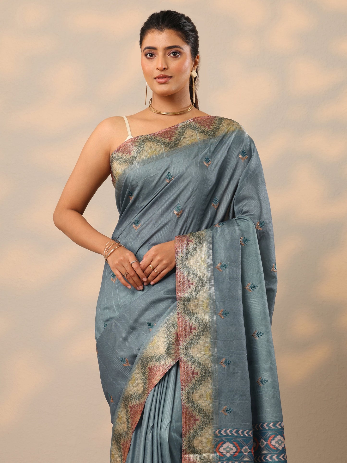 Green Woven Design Silk Blend Sarees With Unstitched Blouse Piece