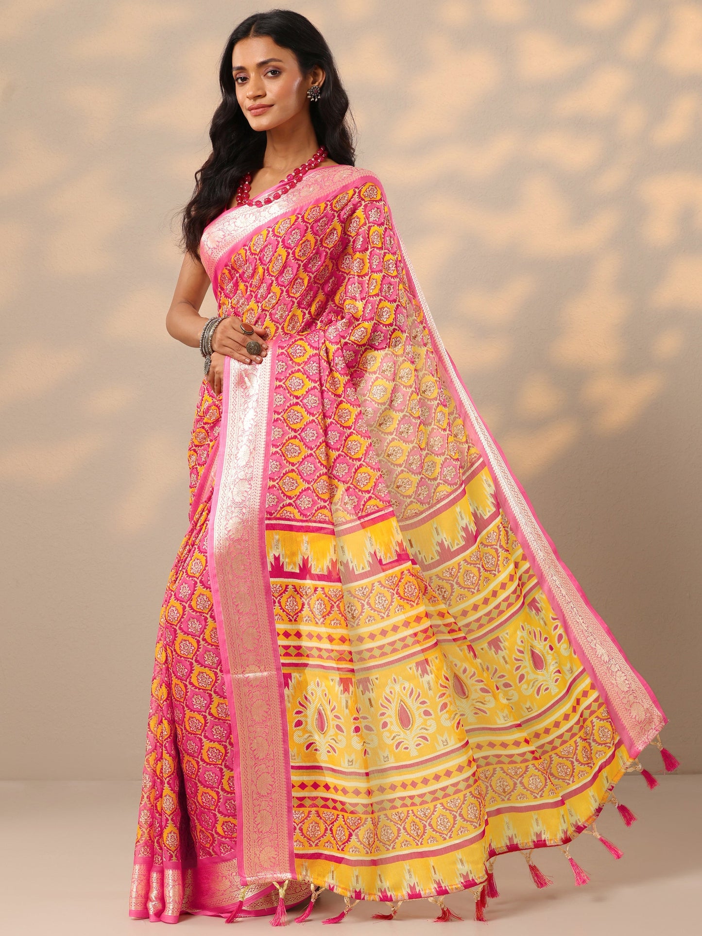 Pink  Printed Georgette Saree With Unstitched Blouse Piece
