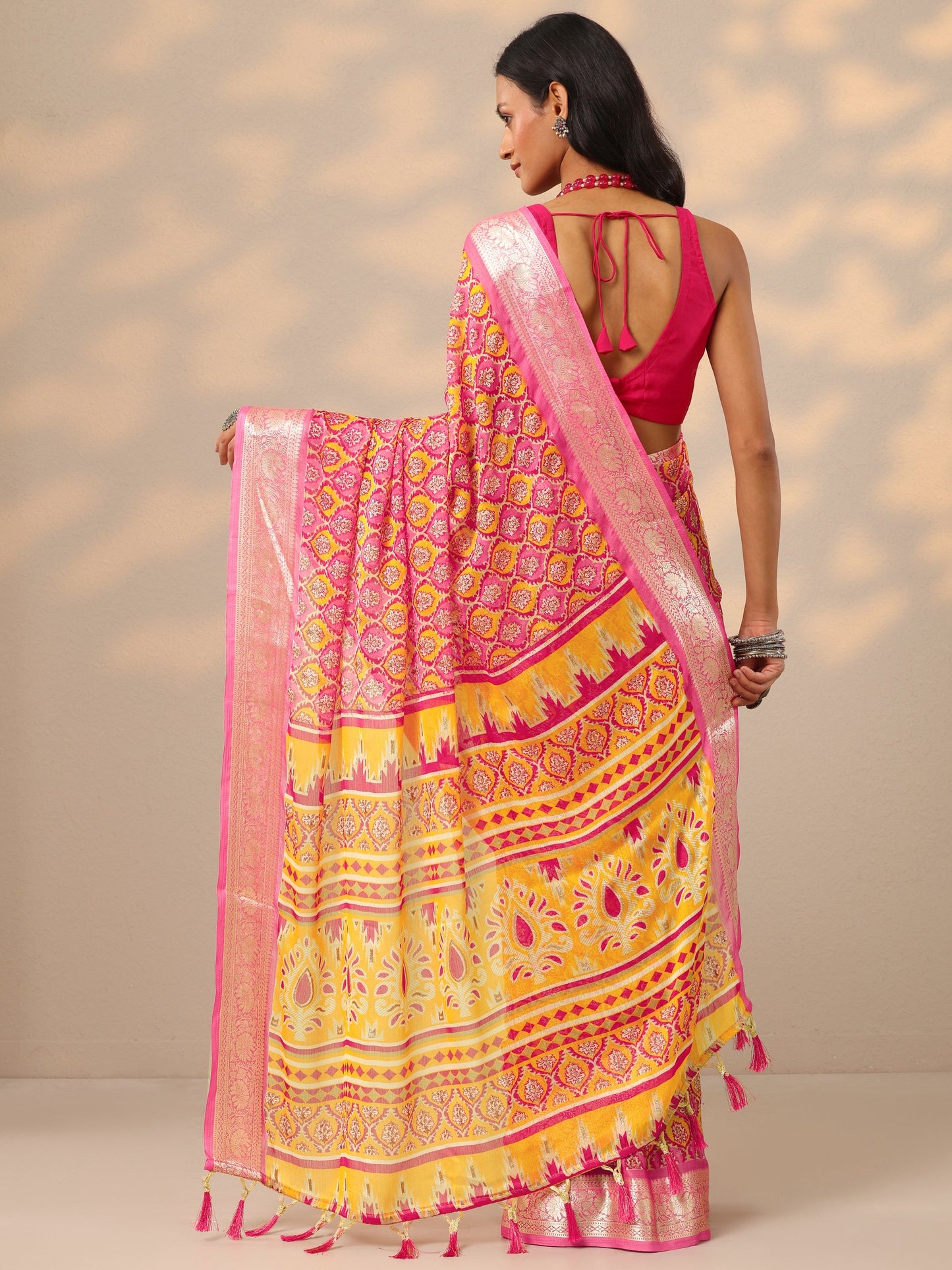 Pink  Printed Georgette Saree With Unstitched Blouse Piece