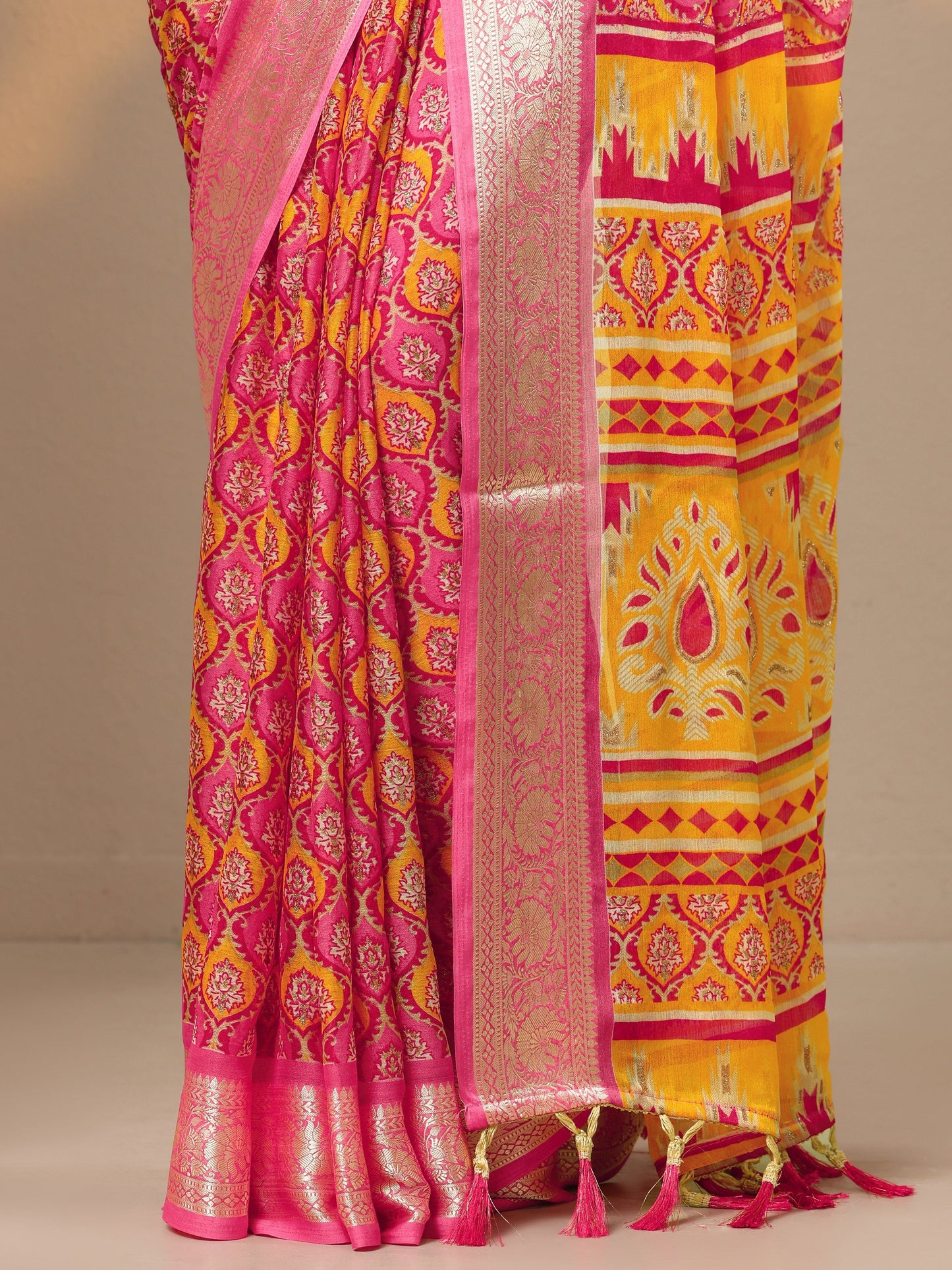Pink  Printed Georgette Saree With Unstitched Blouse Piece